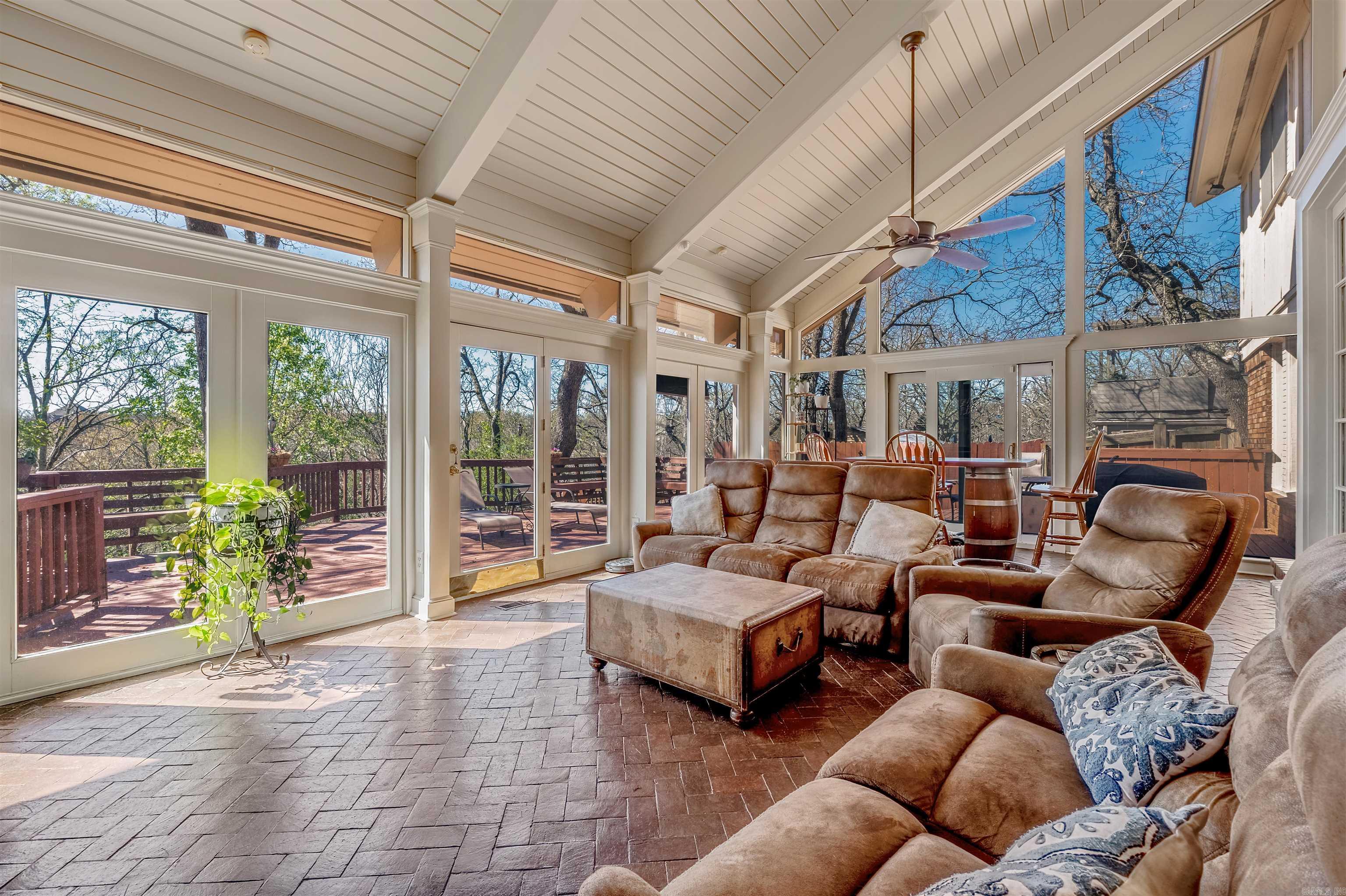 SHADY VALLEY - Residential