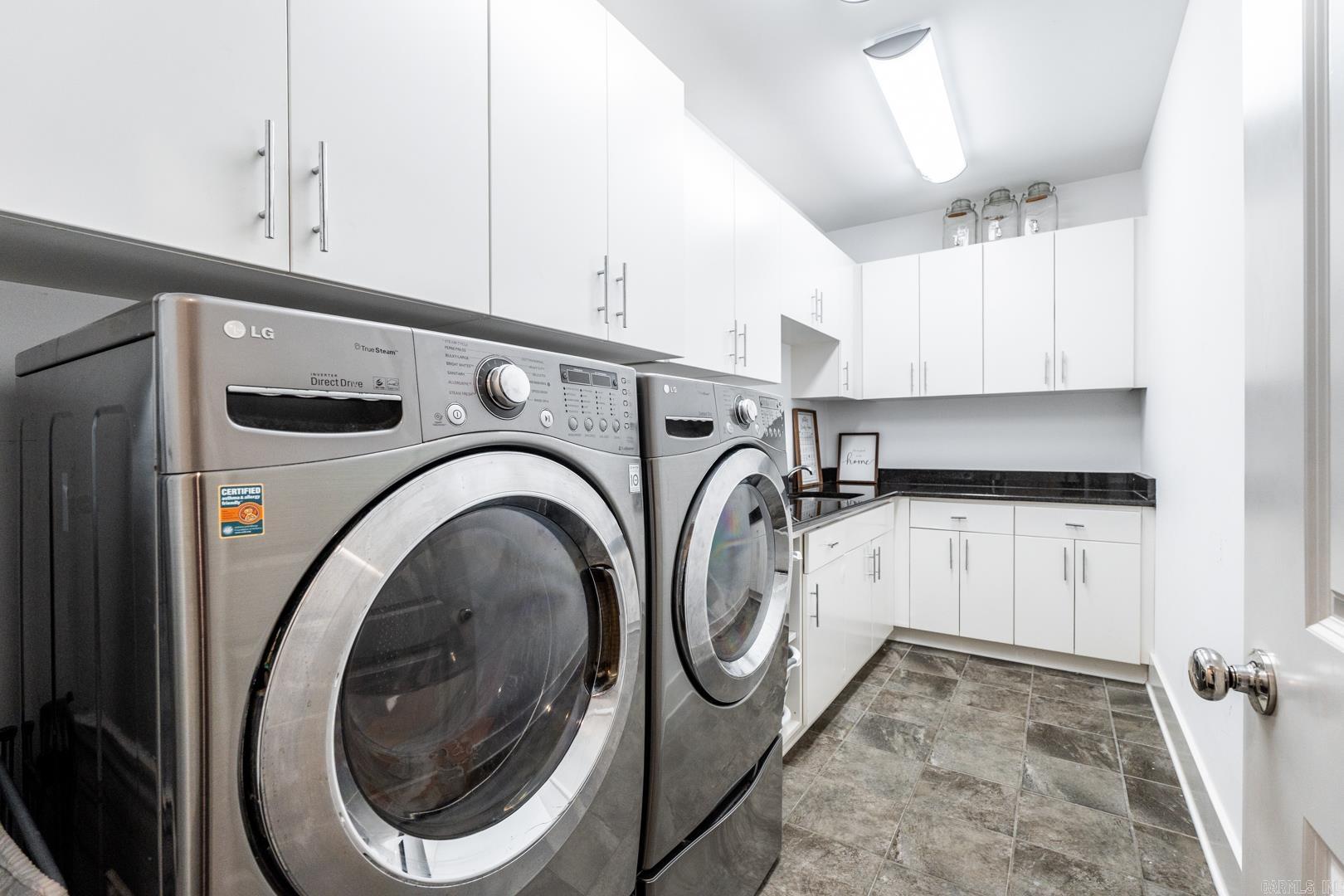 WOODLANDS EDGE - Residential