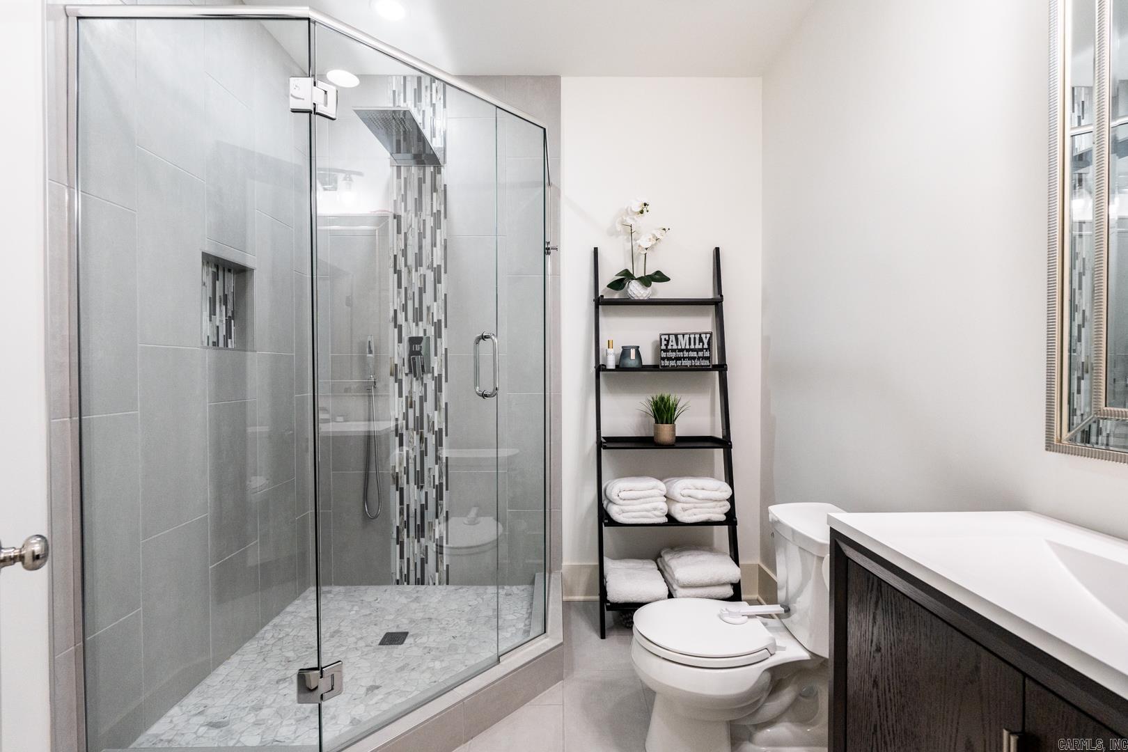 WOODLANDS EDGE - Residential