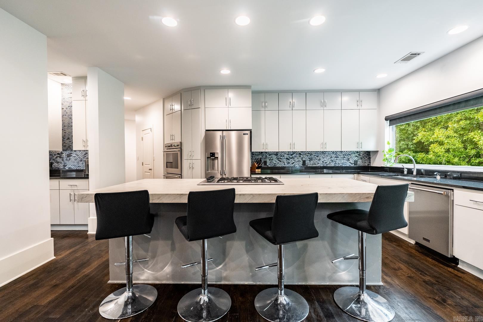 WOODLANDS EDGE - Residential