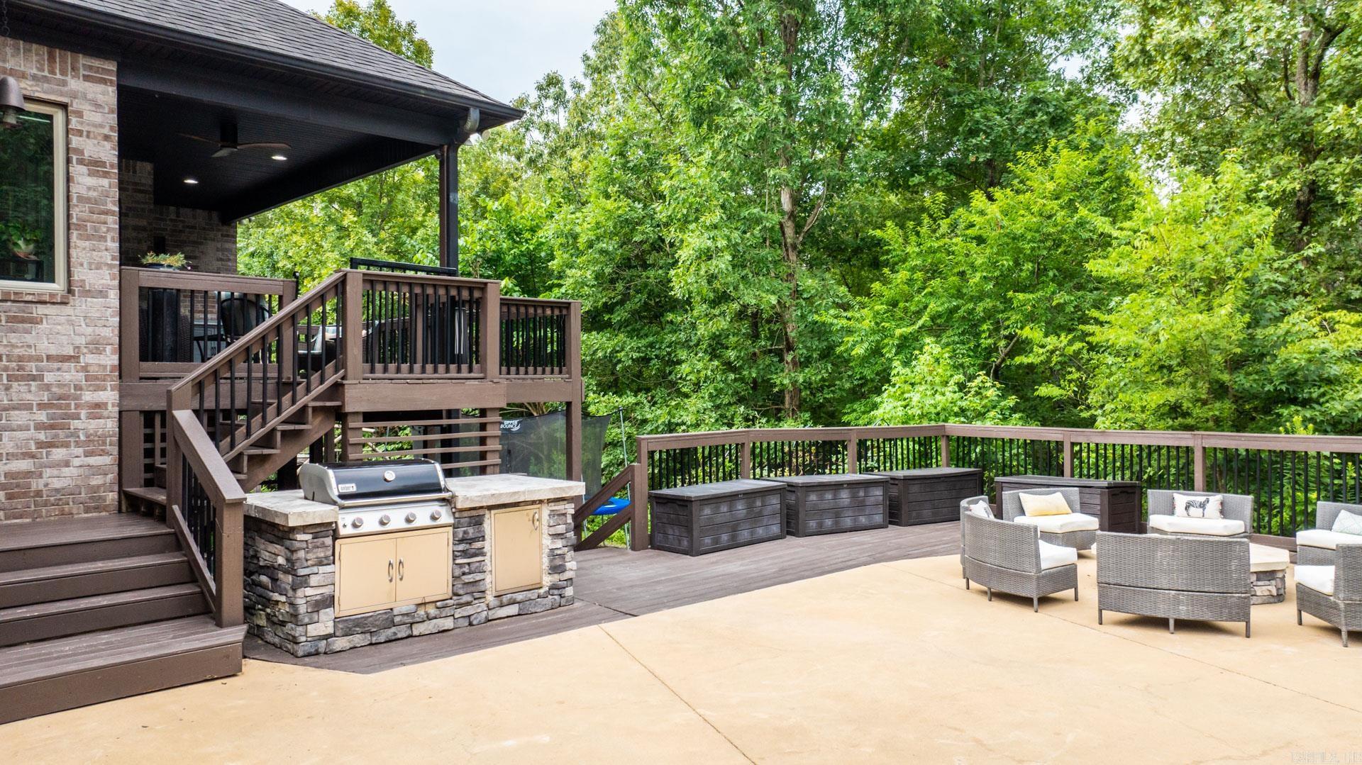 WOODLANDS EDGE - Residential