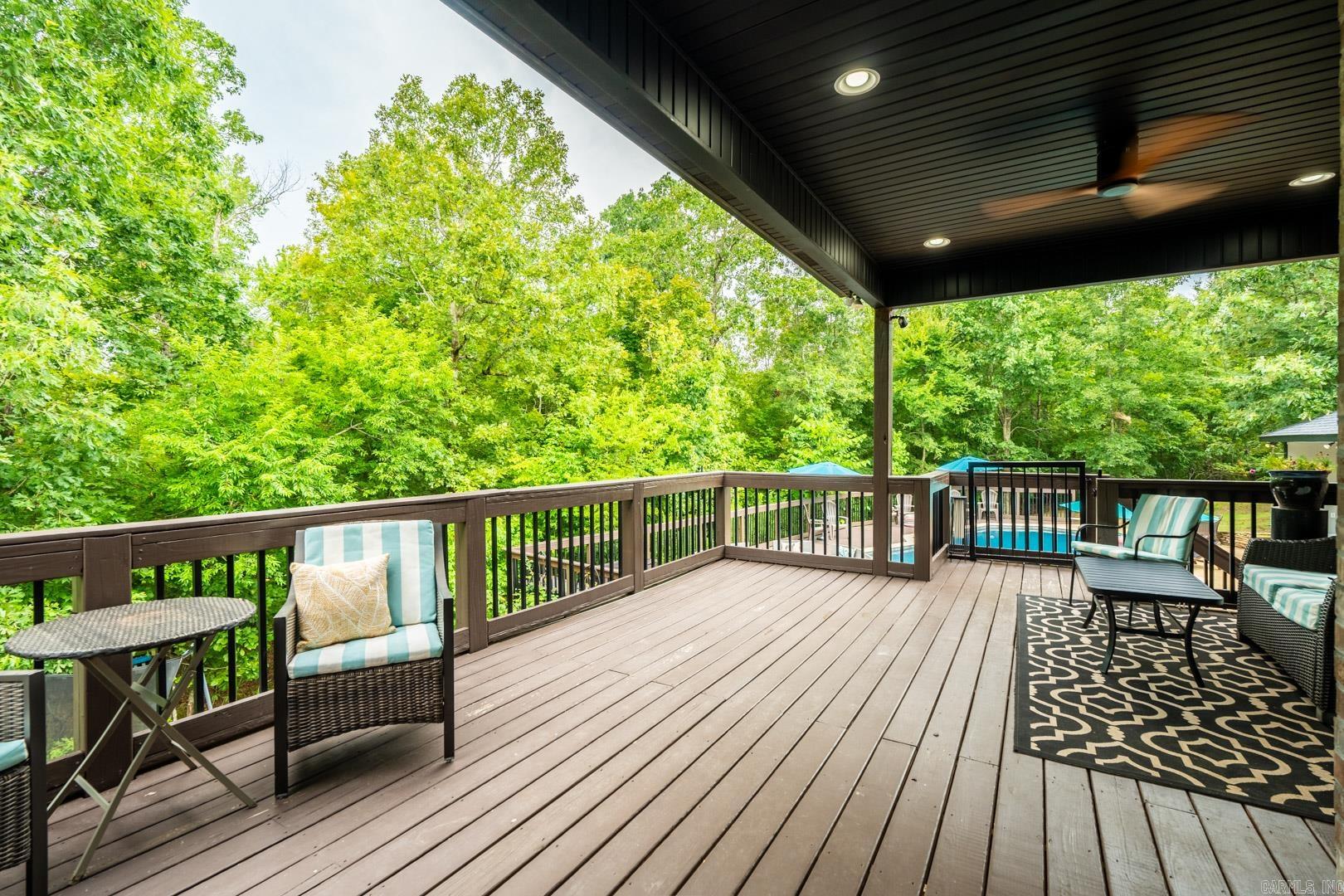 WOODLANDS EDGE - Residential