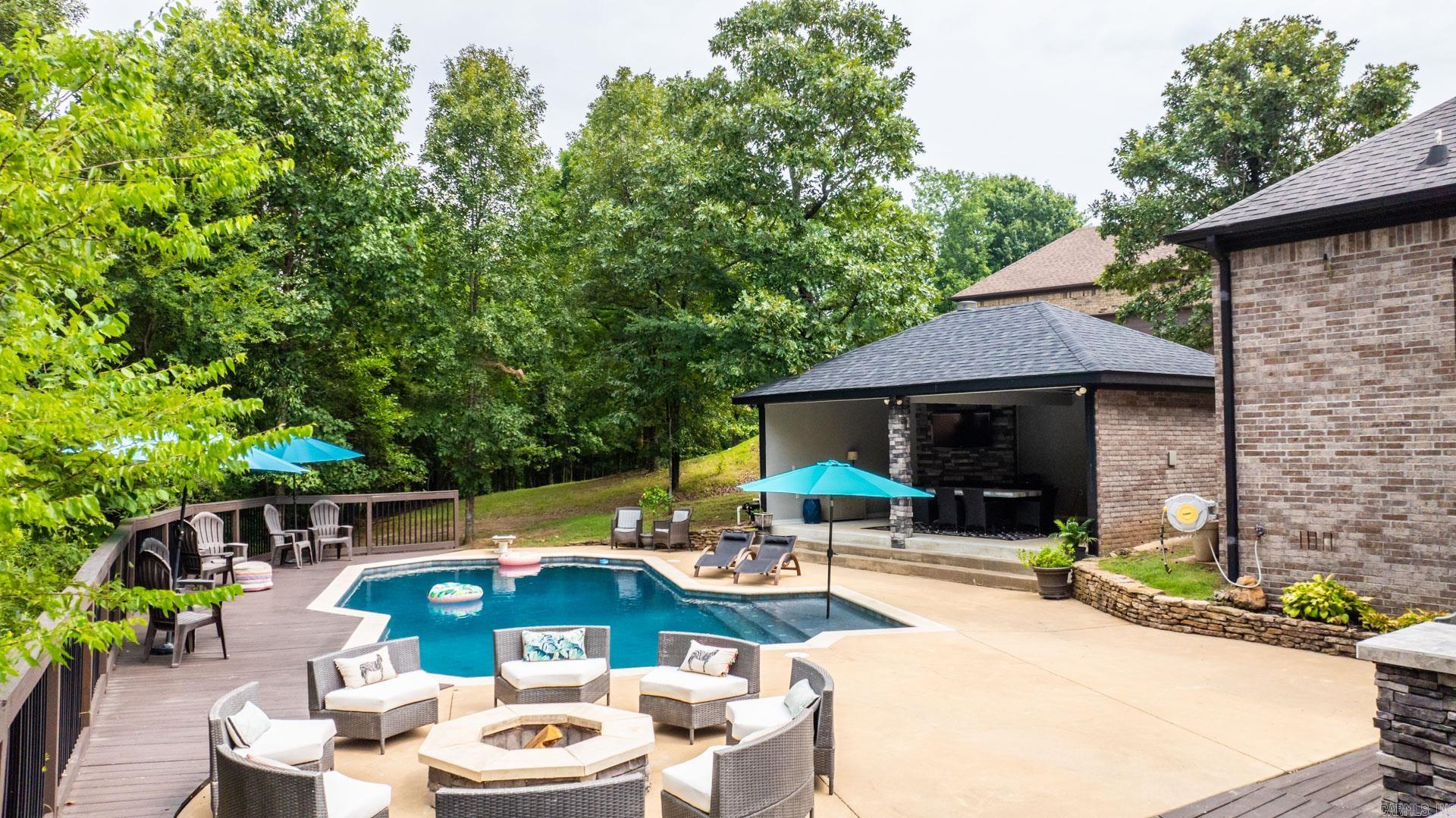 WOODLANDS EDGE - Residential