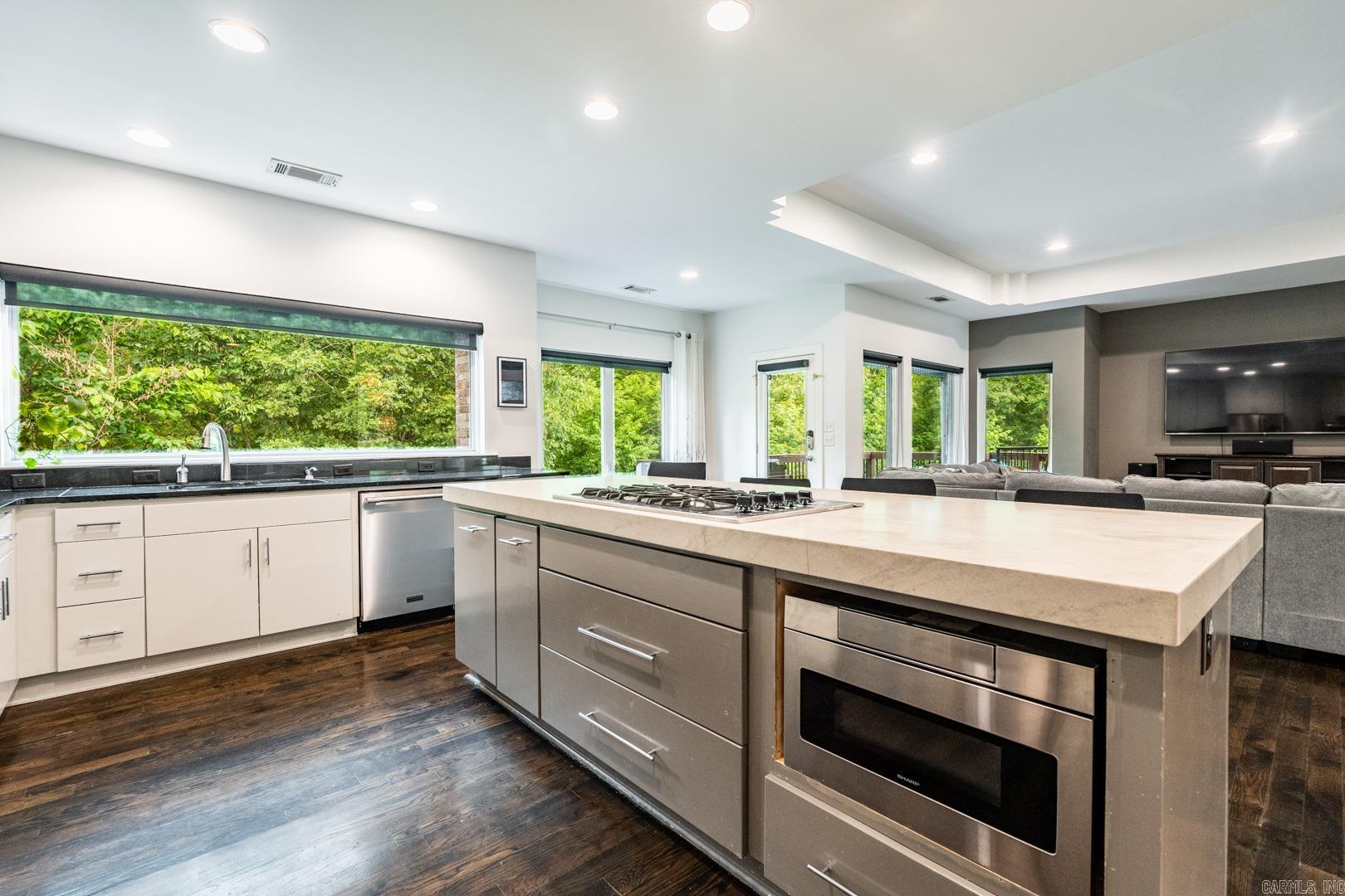 WOODLANDS EDGE - Residential