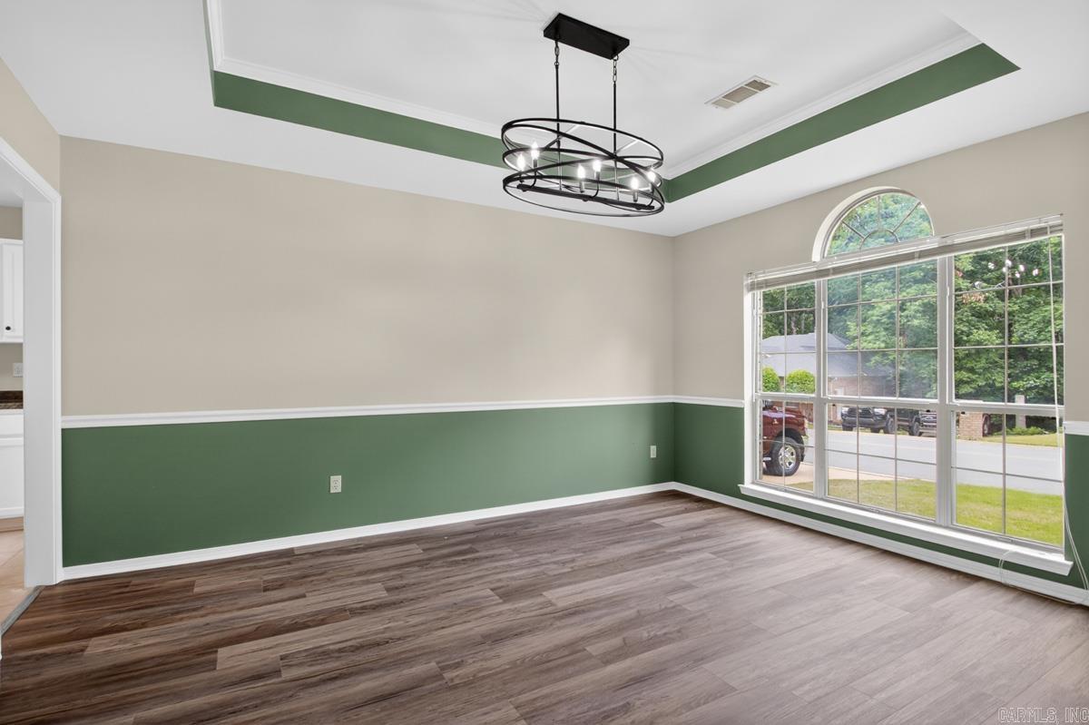 RIVER OAKS - Residential