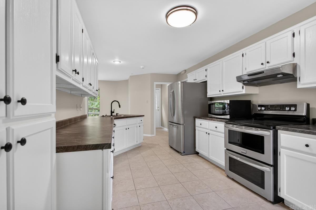 RIVER OAKS - Residential