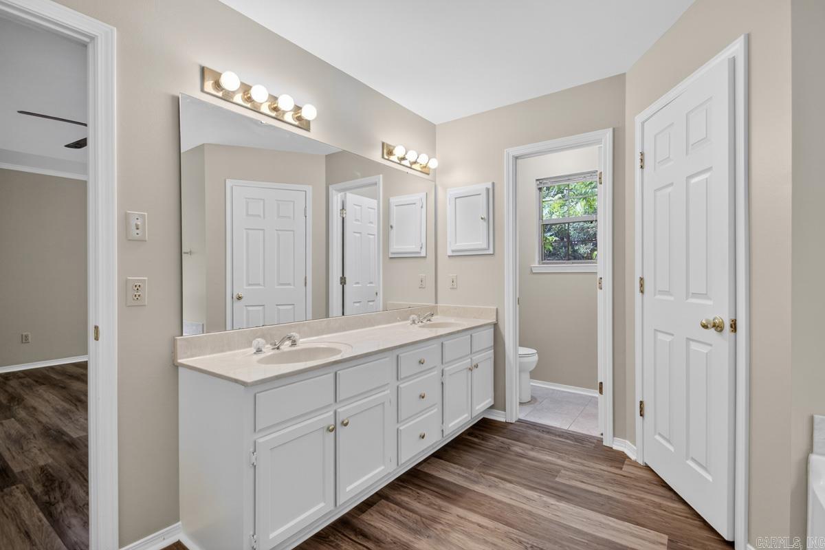 RIVER OAKS - Residential