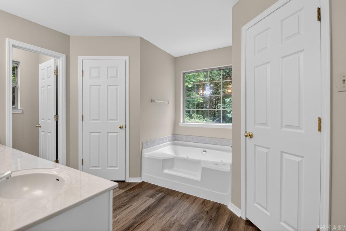 RIVER OAKS - Residential