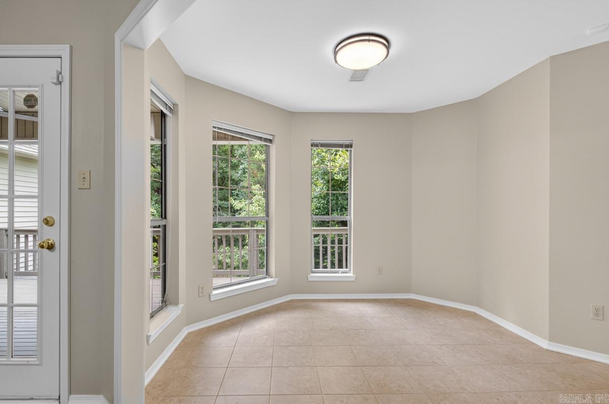 RIVER OAKS - Residential