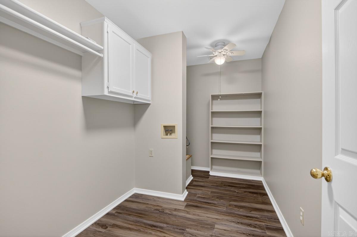 RIVER OAKS - Residential