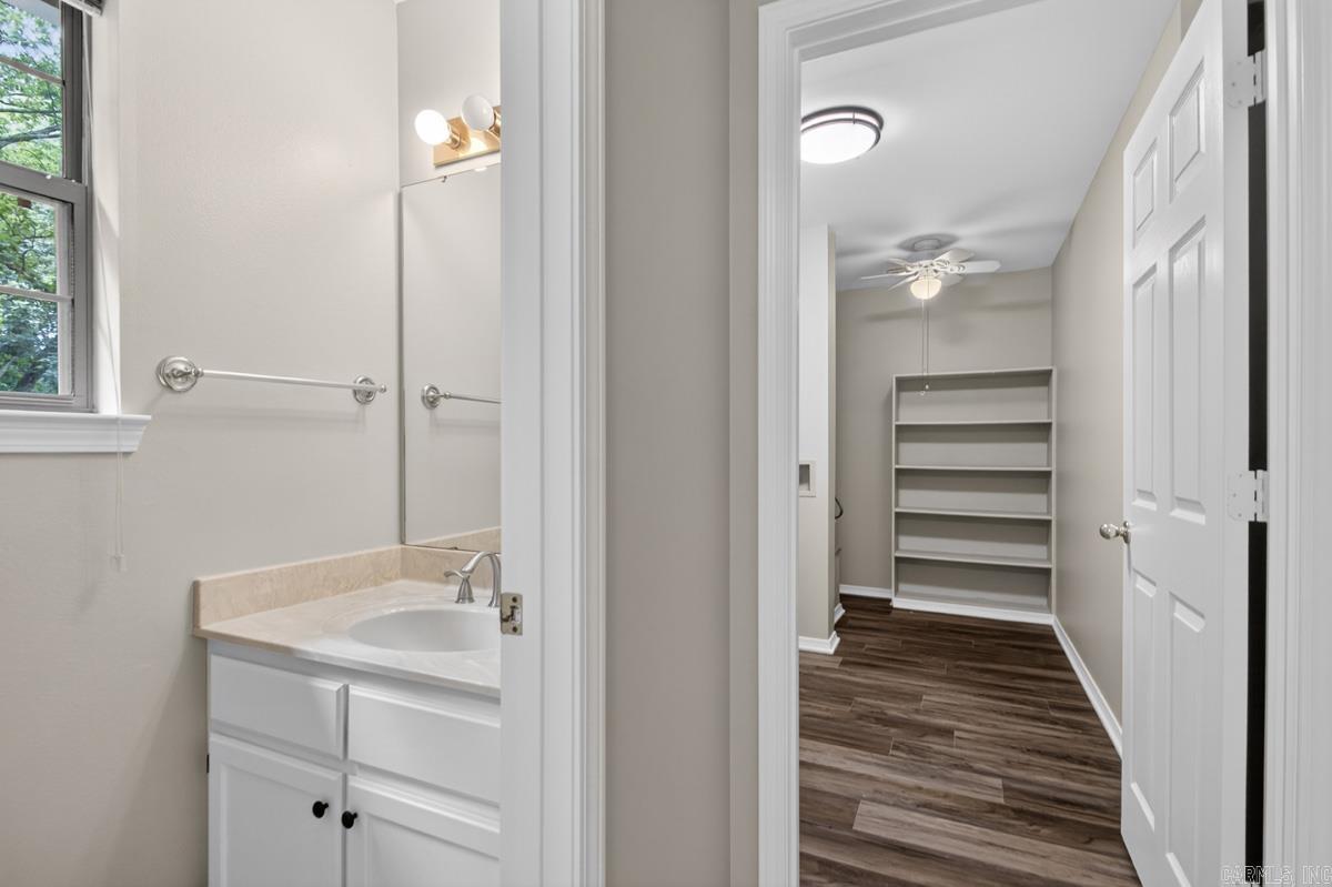 RIVER OAKS - Residential