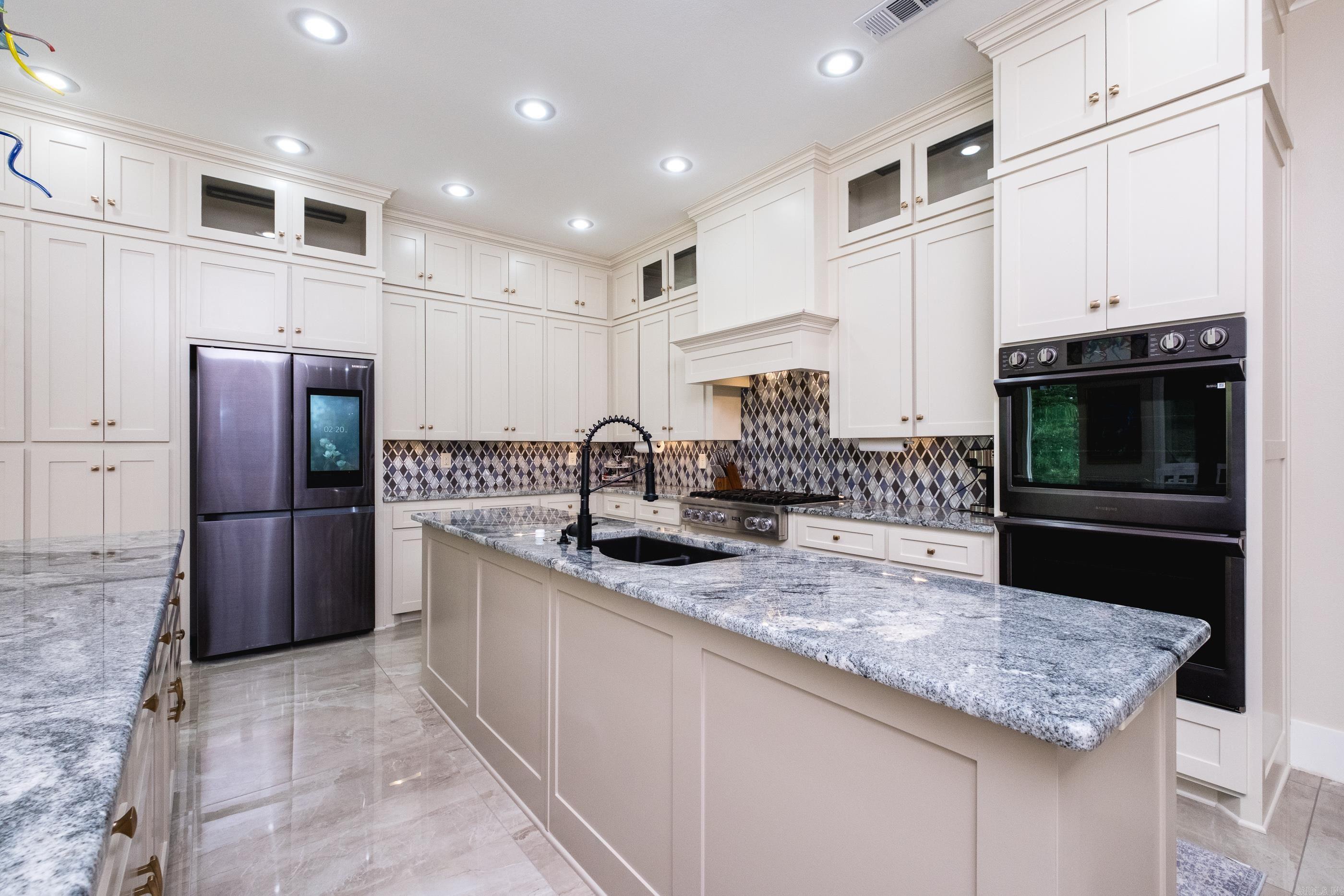 CHENAL VALLEY "ACCADIA COURT" - Residential