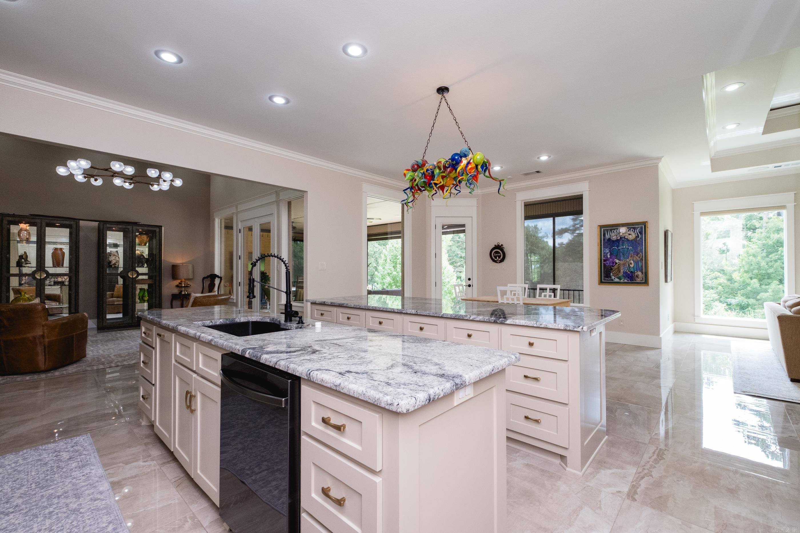 CHENAL VALLEY "ACCADIA COURT" - Residential