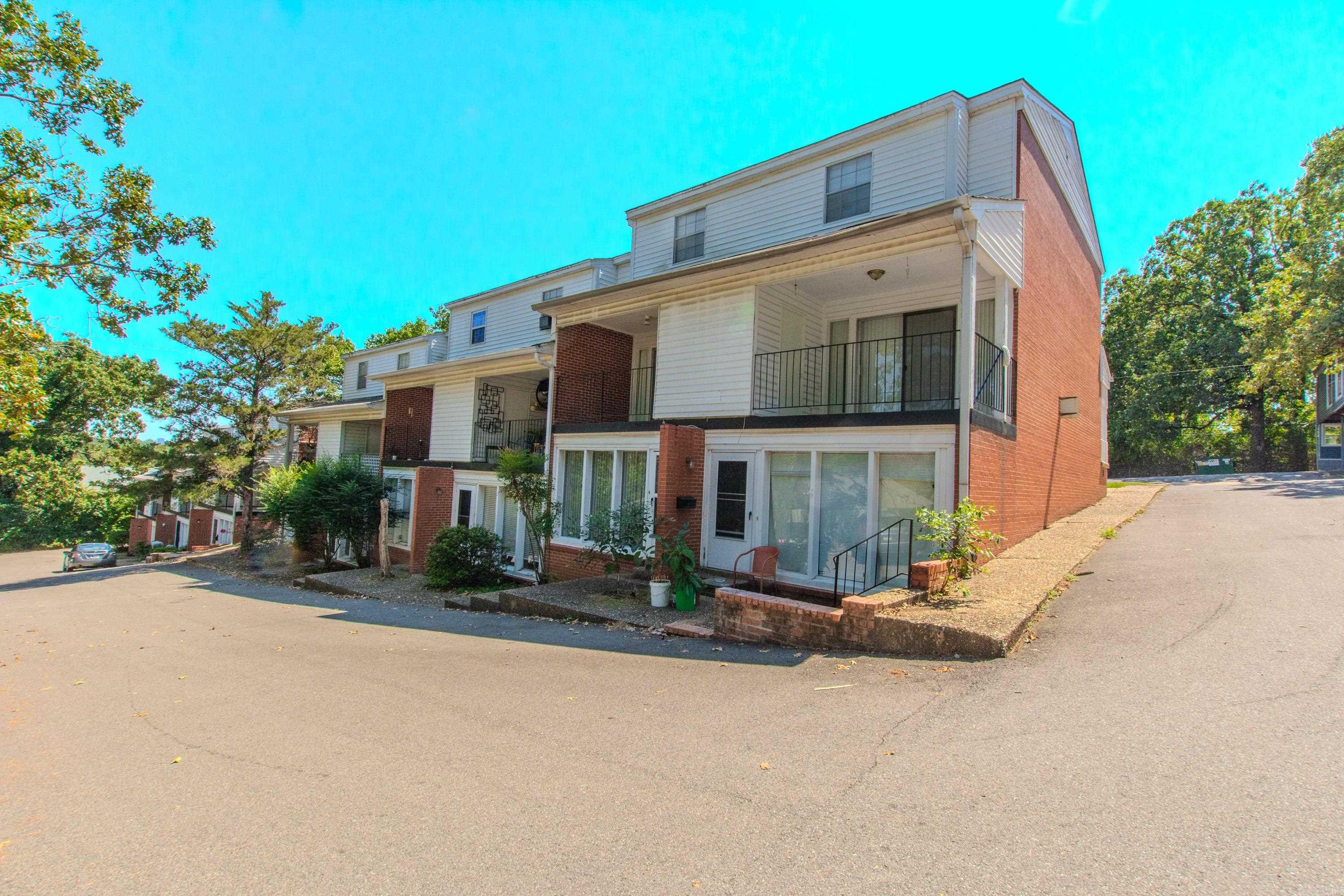 Location, location, location, in the heart of Midtown! Perfect investment opportunity or own for less than most condos/apartments rent for in this area! Perfect spot for medical student/employee. Close proximity to UAMS and St. Vincent! Lots of shopping and restaurants that are walkable! Living room has floor to ceiling windows, all appliances convey. Reserved parking across from unit! POA covers insurance, water and trash!
