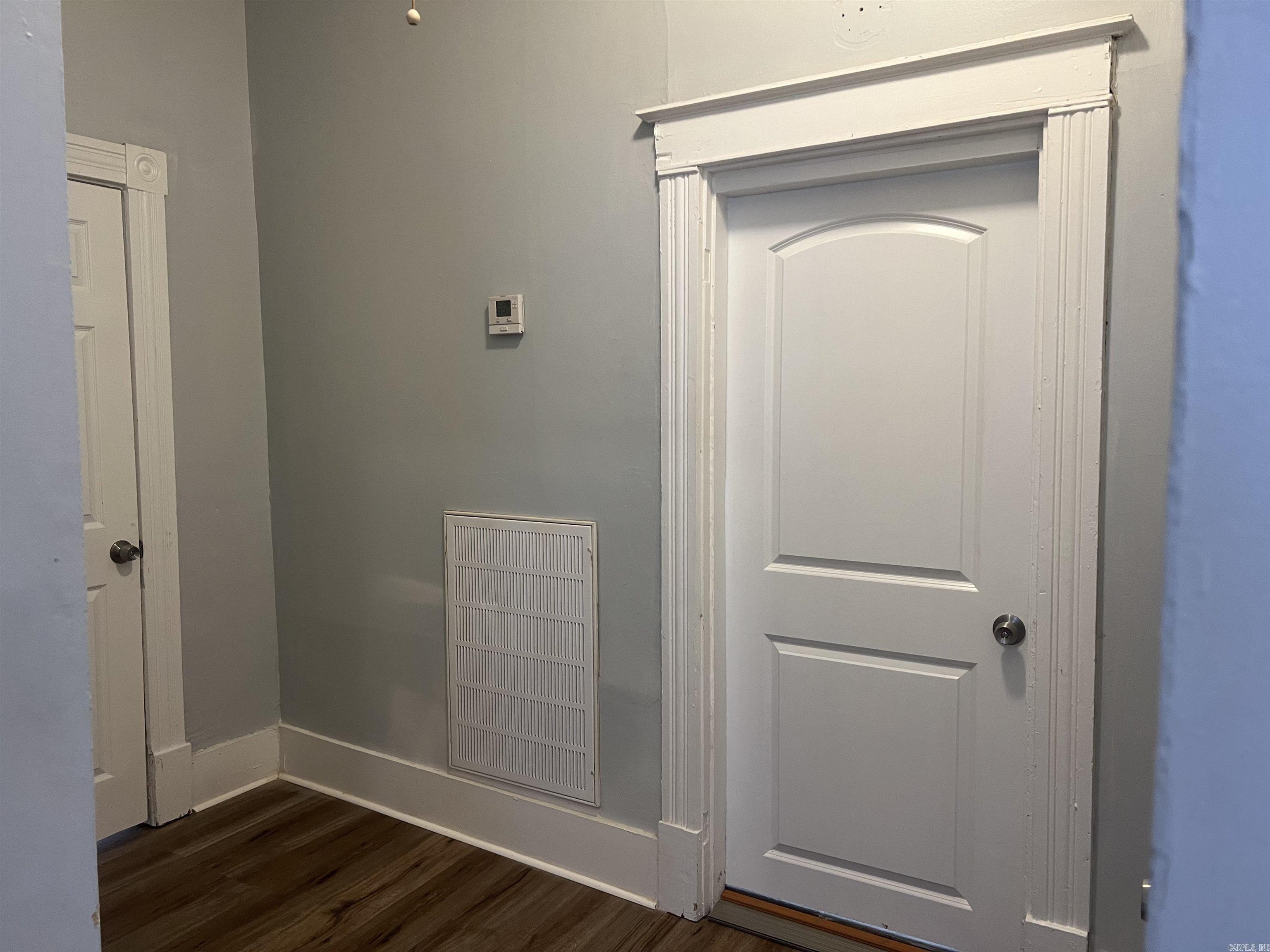 Worthen Wat - Residential Lease