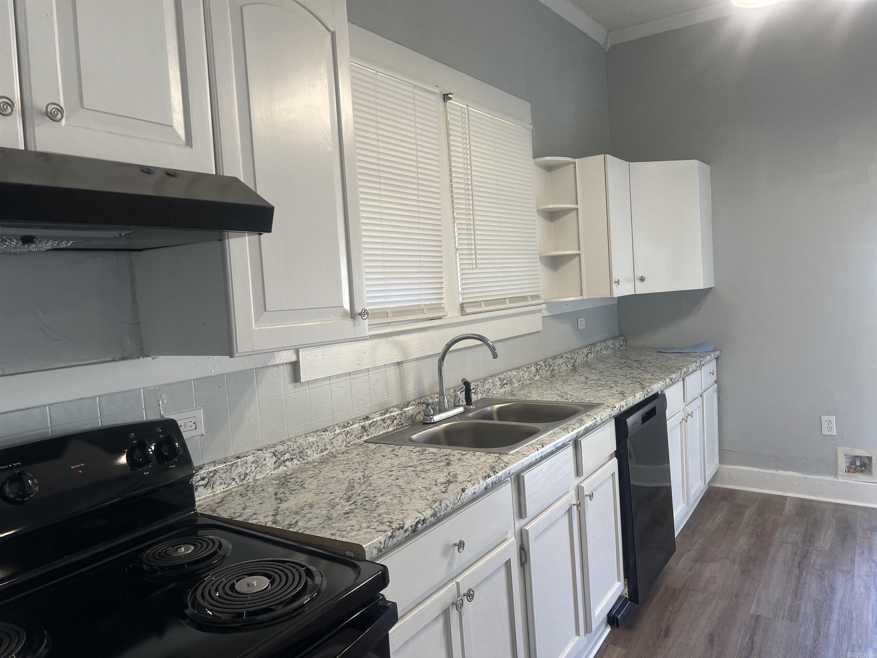 Worthen Wat - Residential Lease