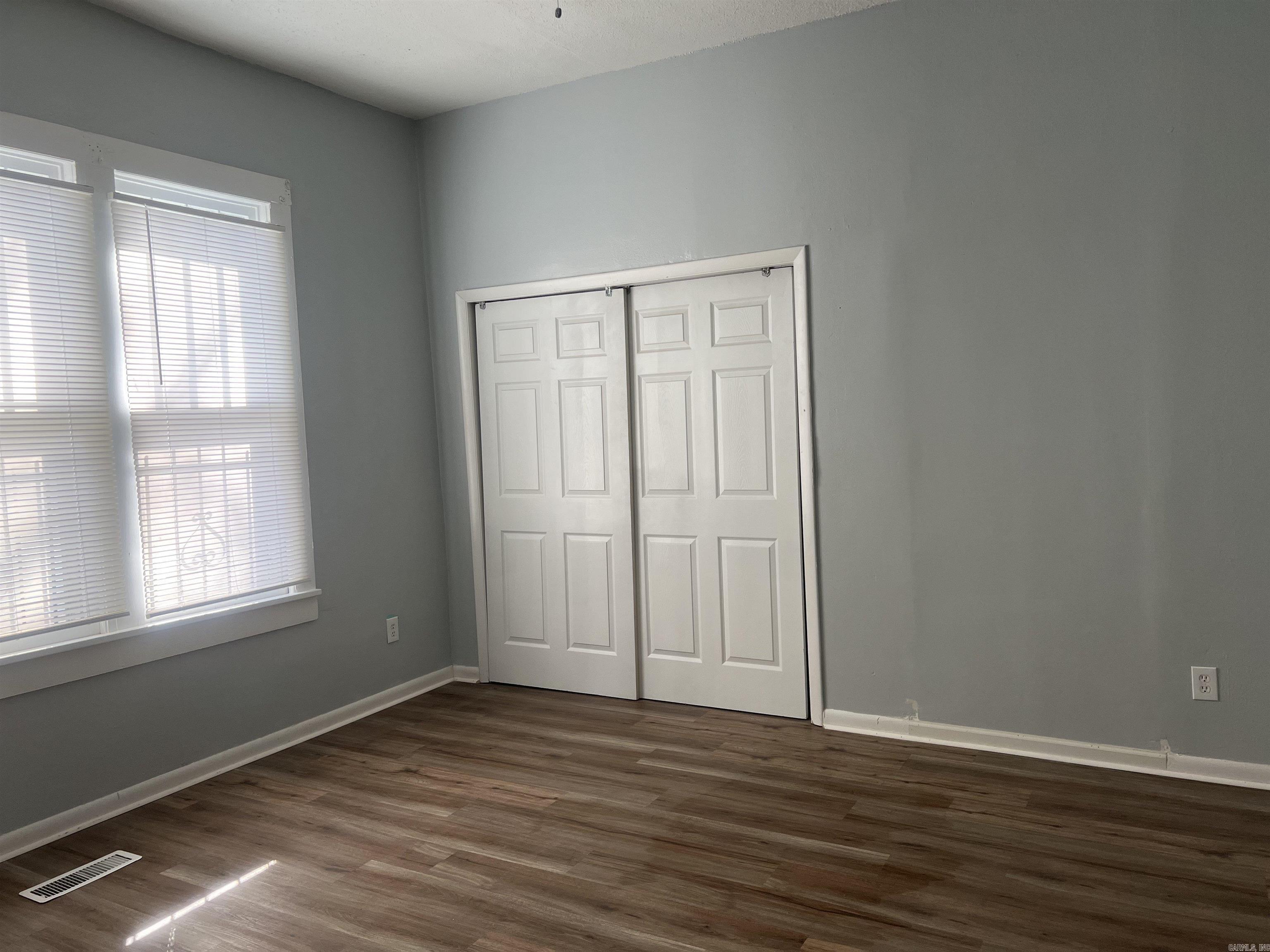 Worthen Wat - Residential Lease