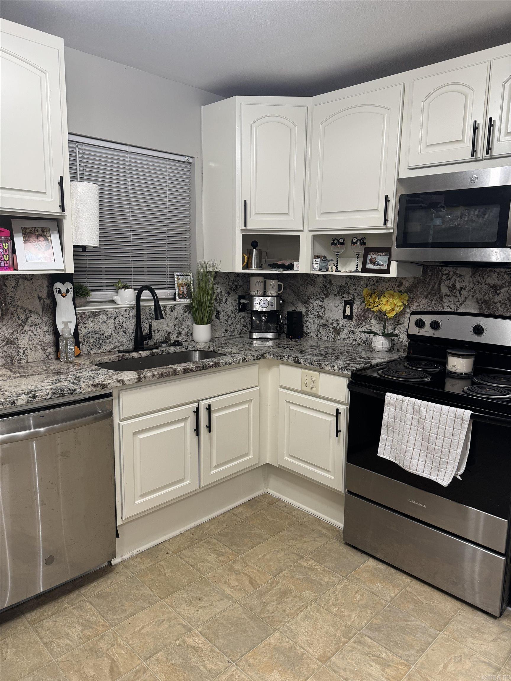 LAWN DALE - Residential