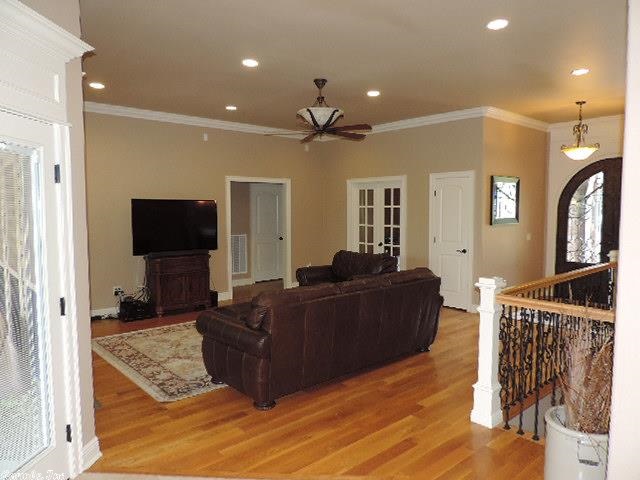 Cresthaven - Residential