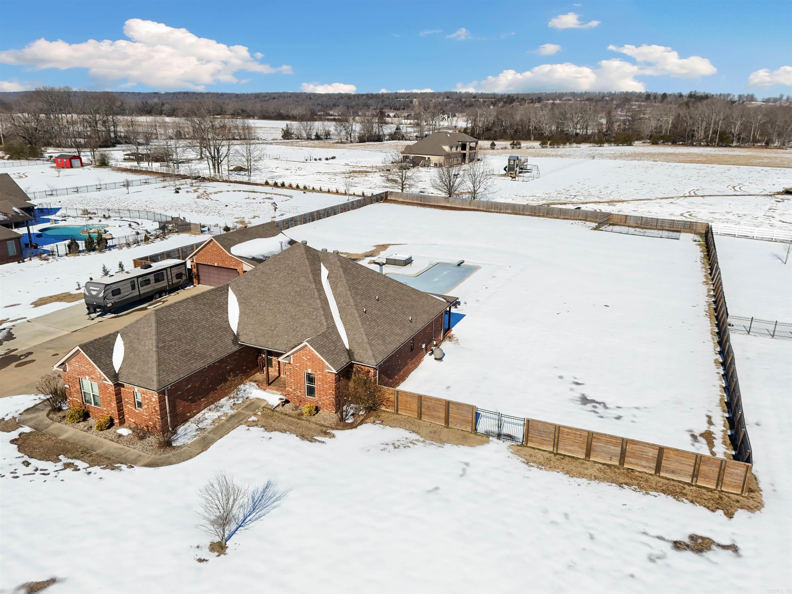 Saddle Creek - Residential