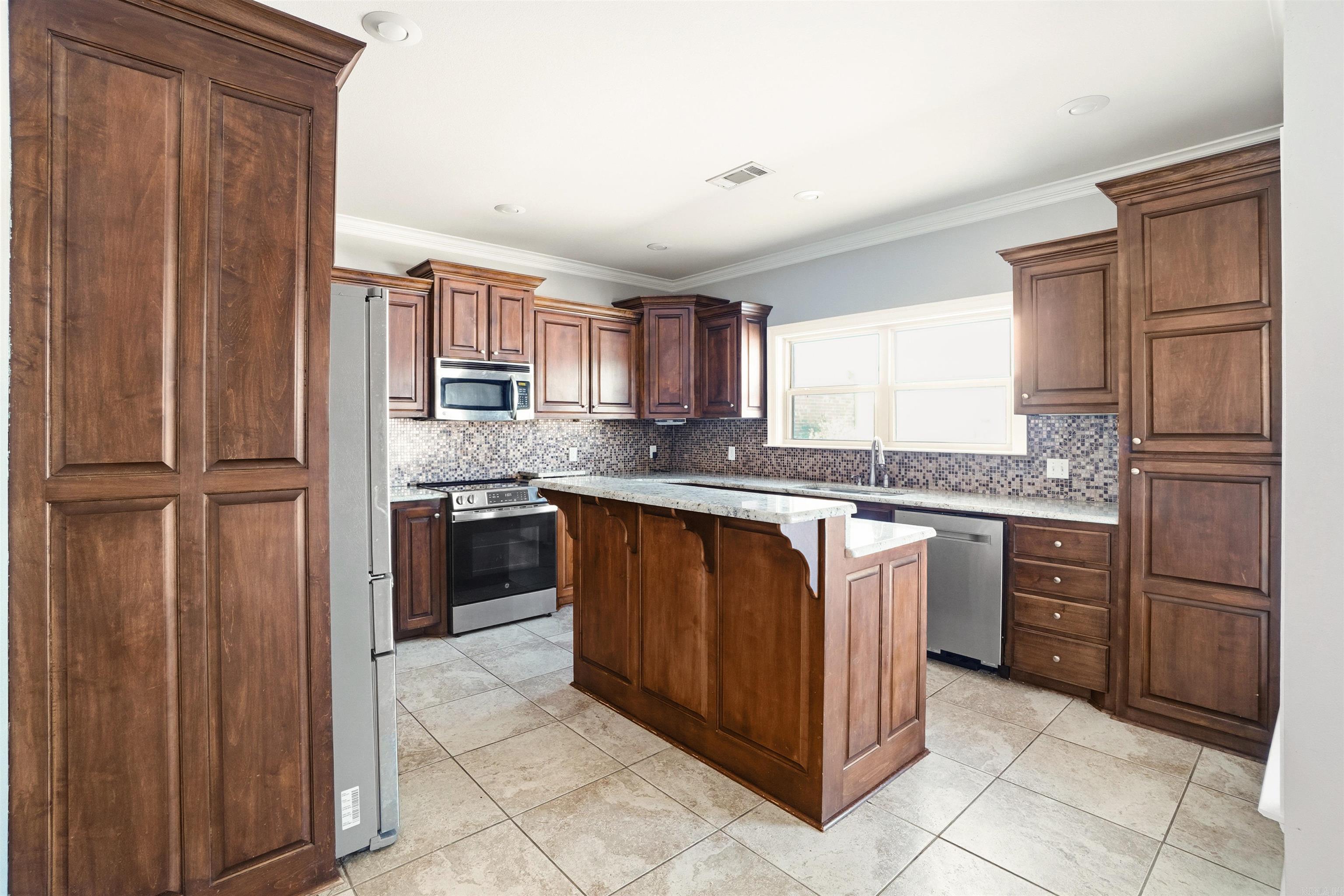 Saddle Creek - Residential