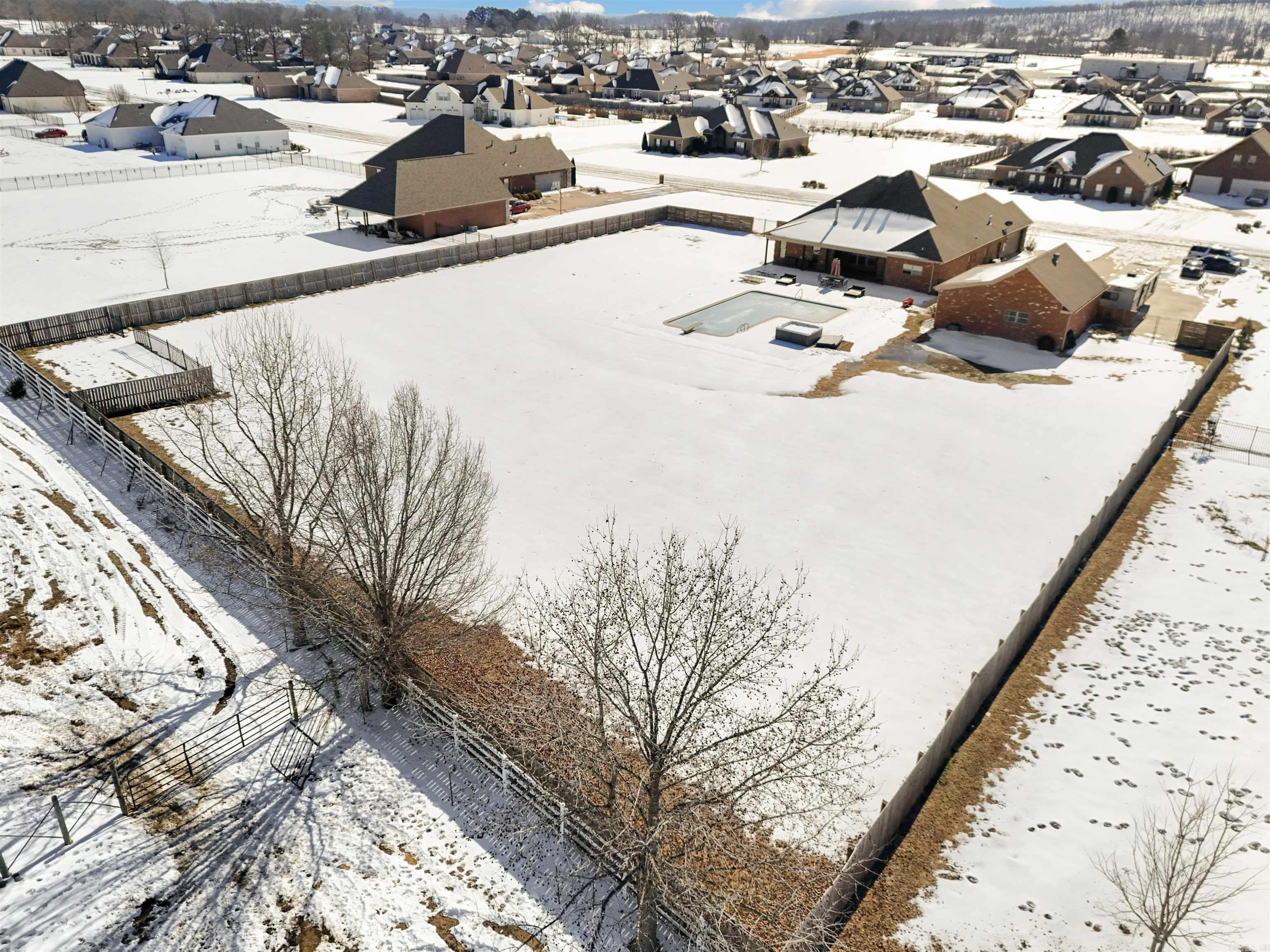 Saddle Creek - Residential