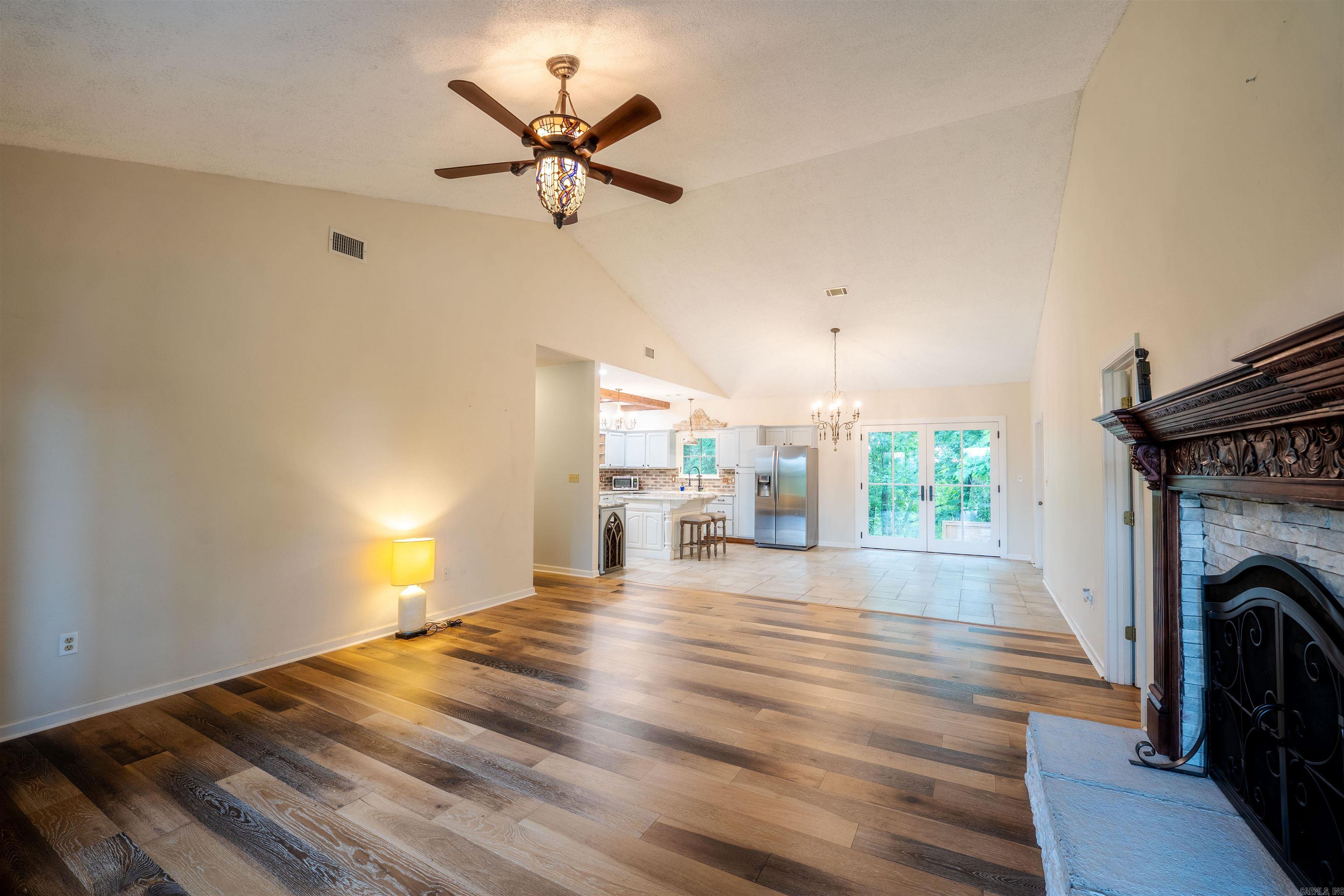 EAGLE RIDGE ESTATES - Residential
