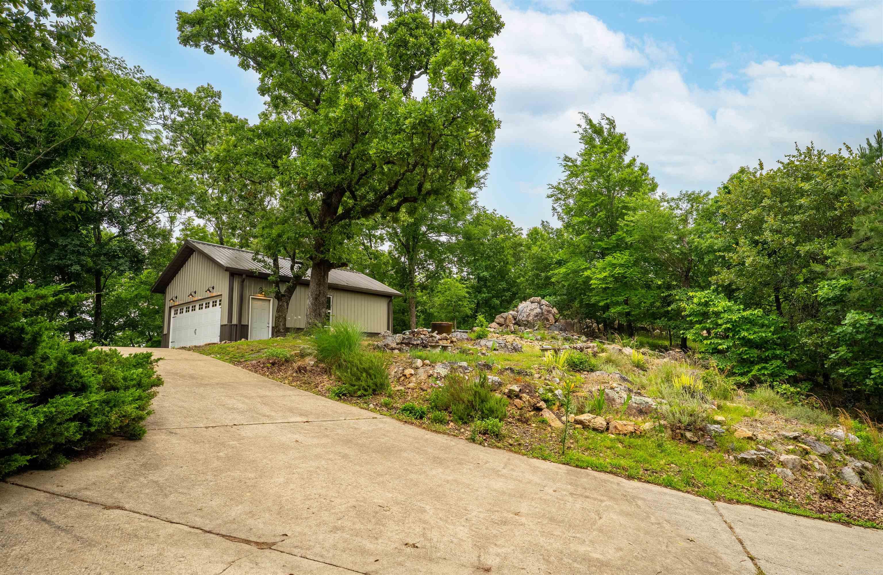 EAGLE RIDGE ESTATES - Residential