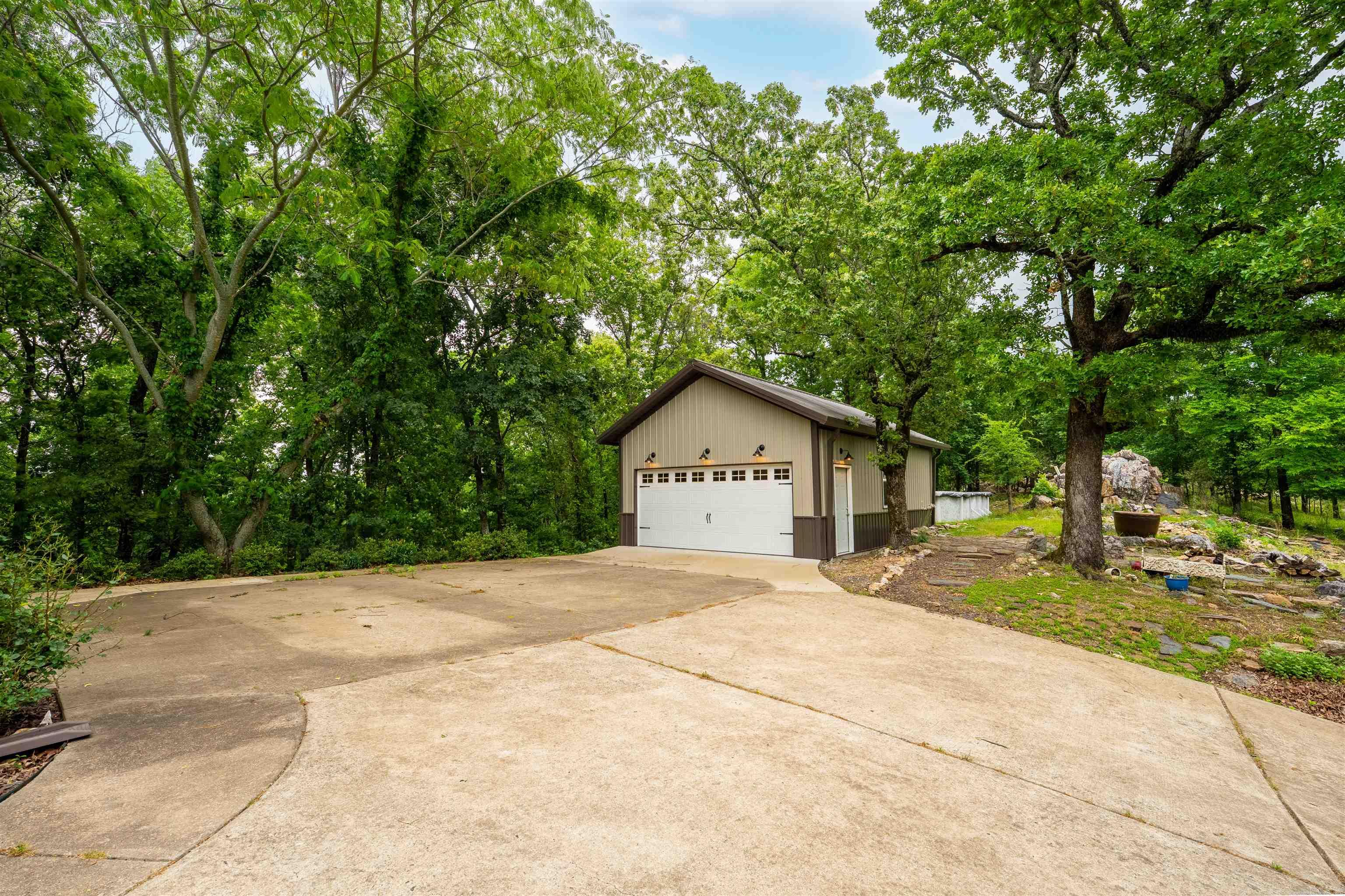 EAGLE RIDGE ESTATES - Residential