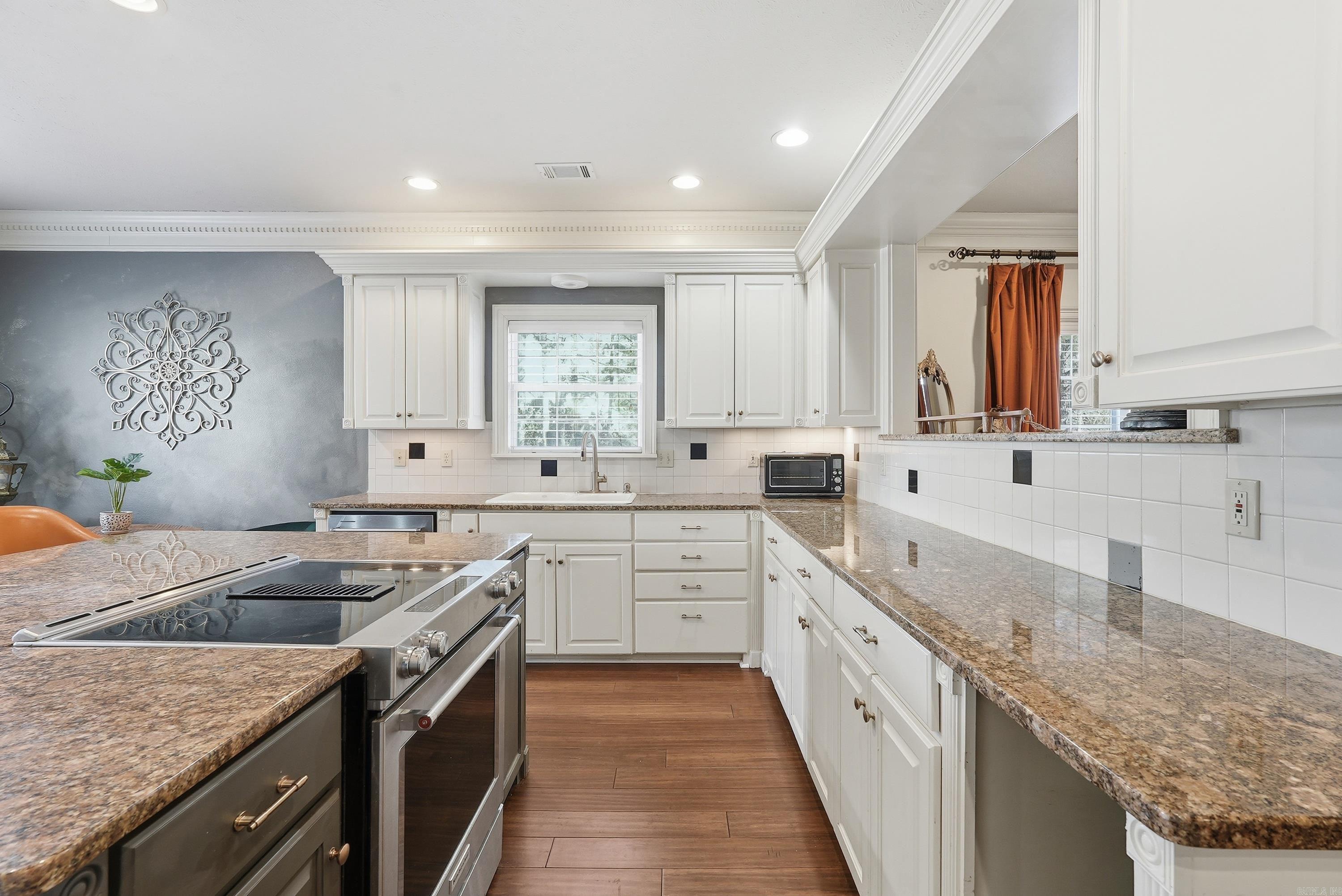 WINDSOR HILLS ADDN - Residential