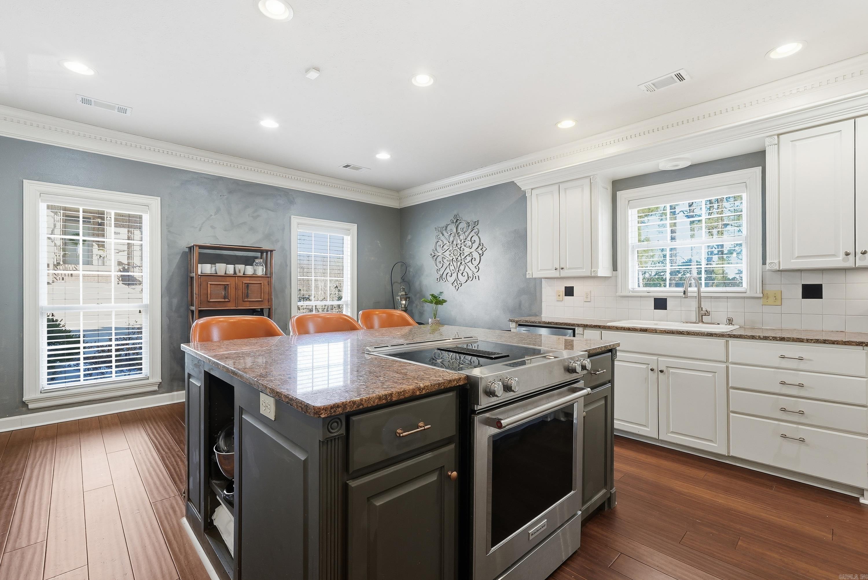 WINDSOR HILLS ADDN - Residential