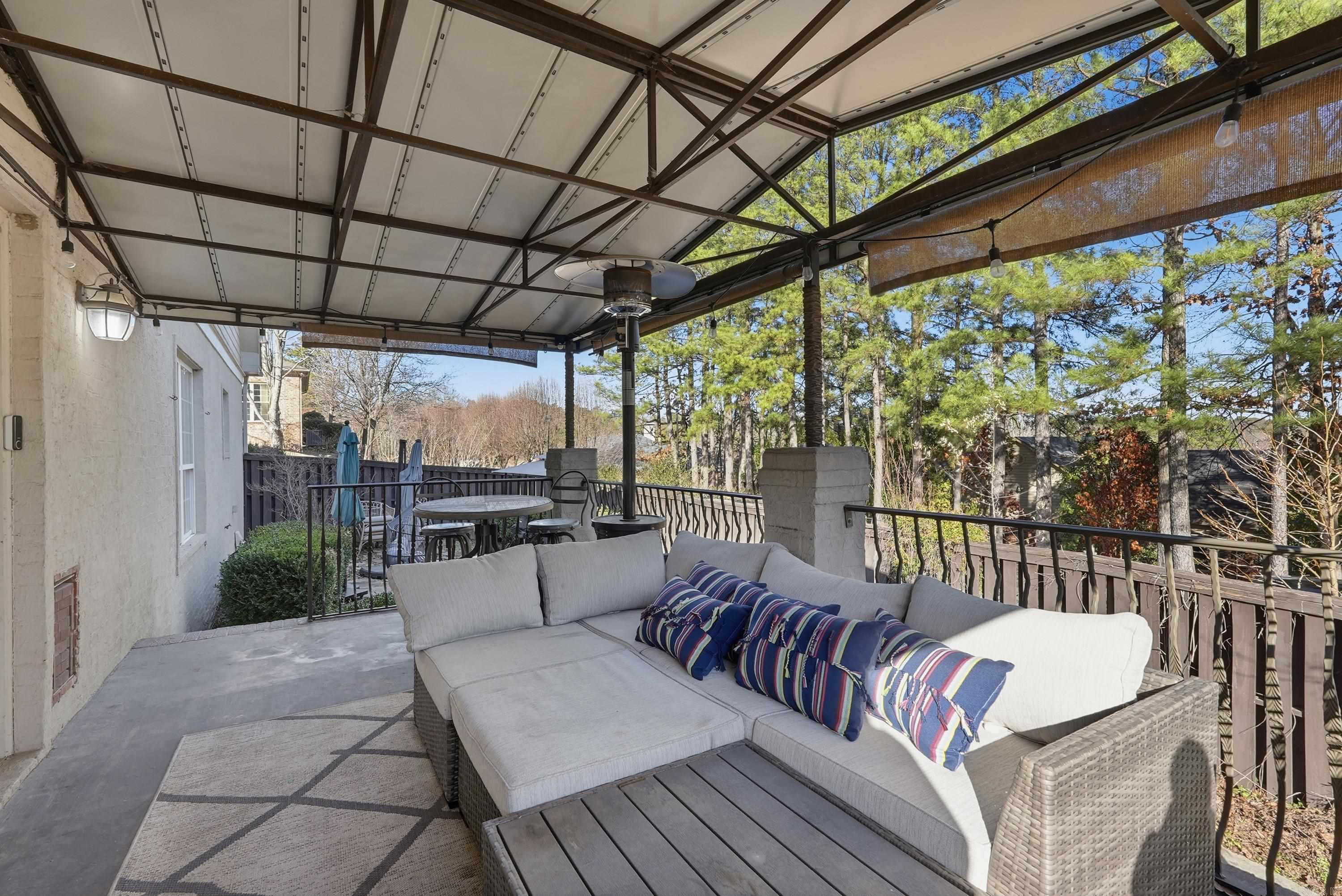 WINDSOR HILLS ADDN - Residential