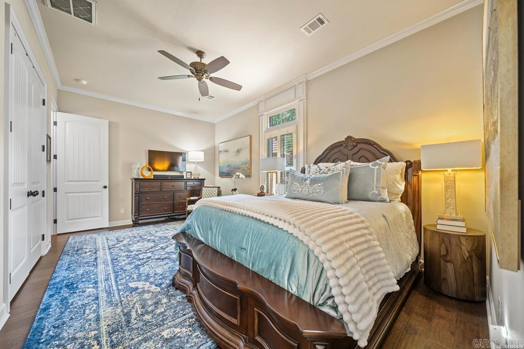 RED OAK - Residential