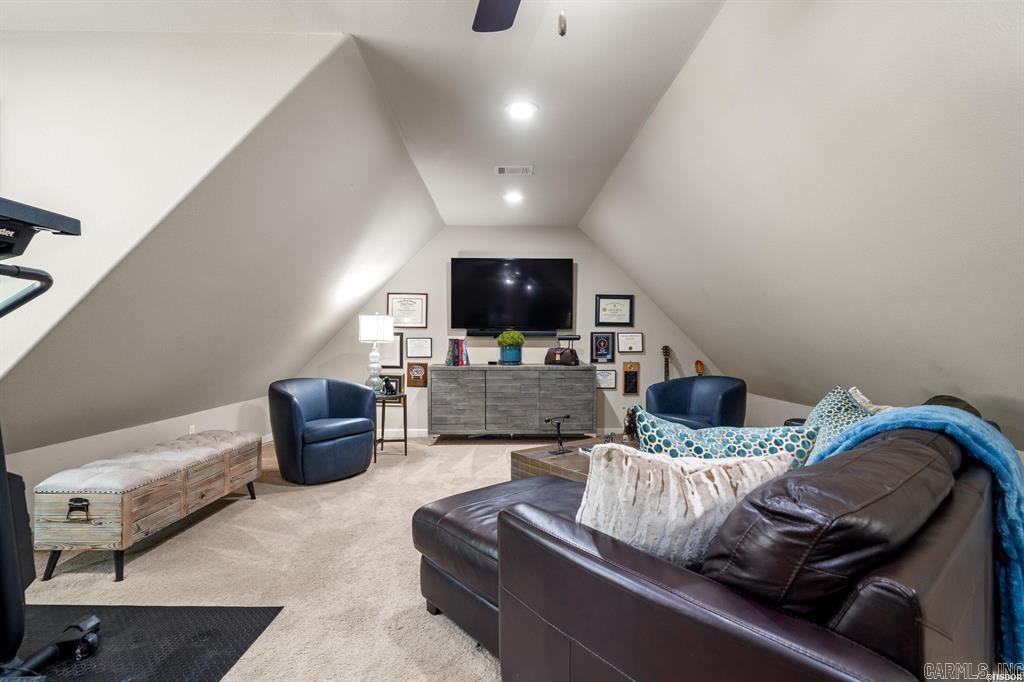 RED OAK - Residential