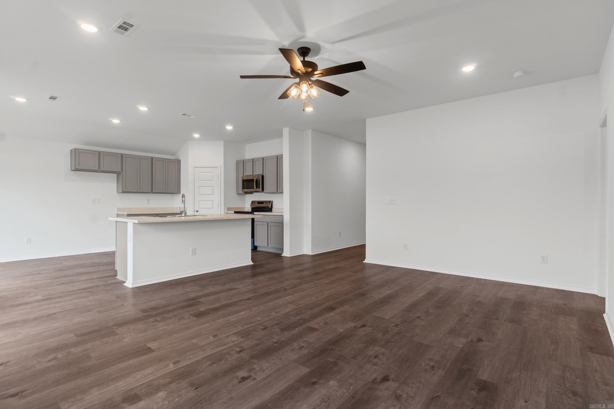 SPRINGLAKE TRAILS - Residential