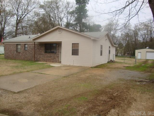 PEBBLE LAKE - Residential