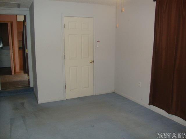 PEBBLE LAKE - Residential