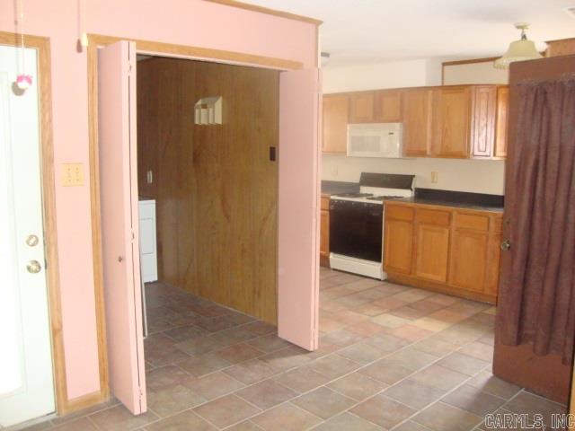 PEBBLE LAKE - Residential