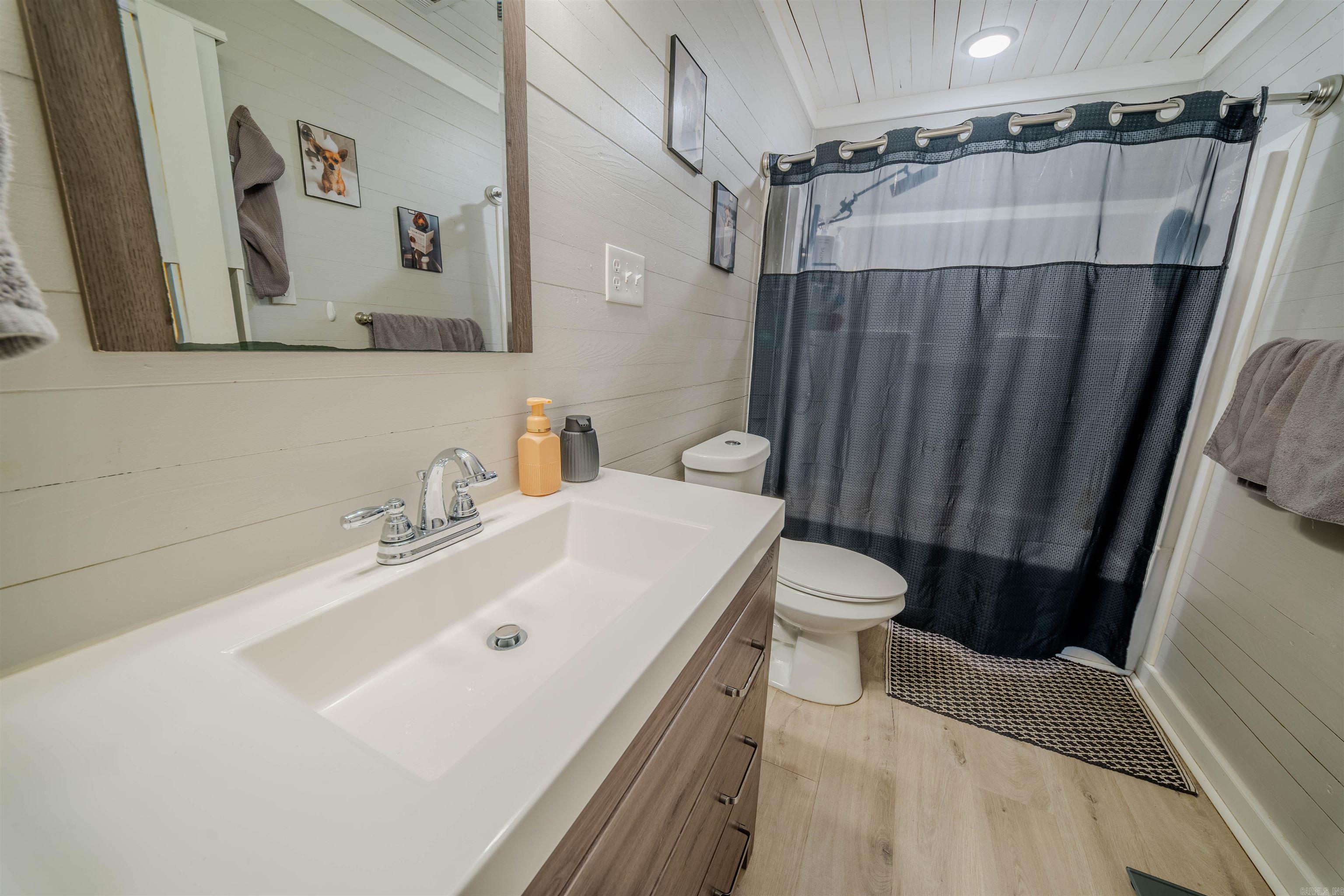 ADAMS, CC, ADDITION - Residential