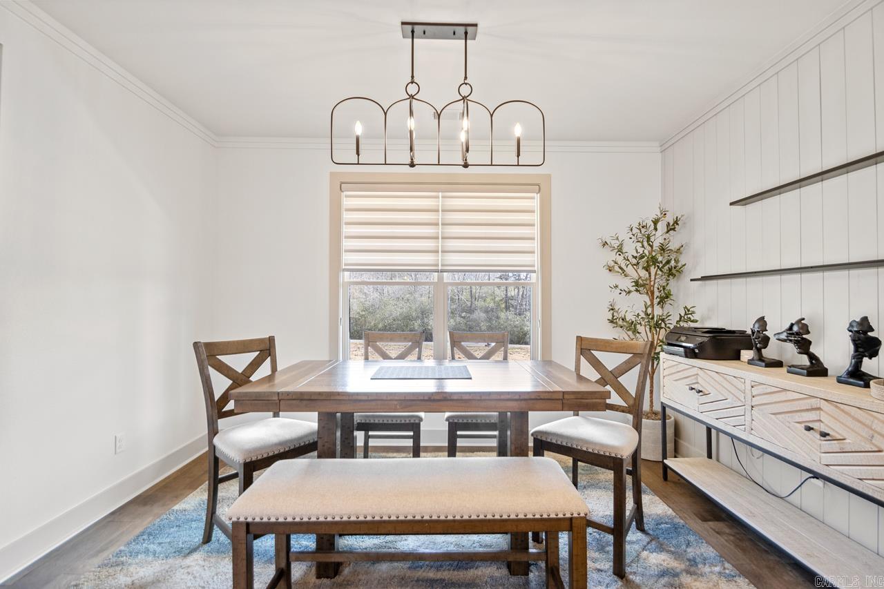 WHITE OAK MANOR - Residential