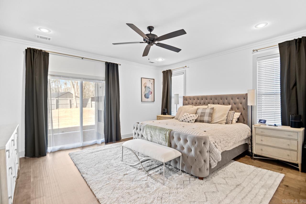 WHITE OAK MANOR - Residential