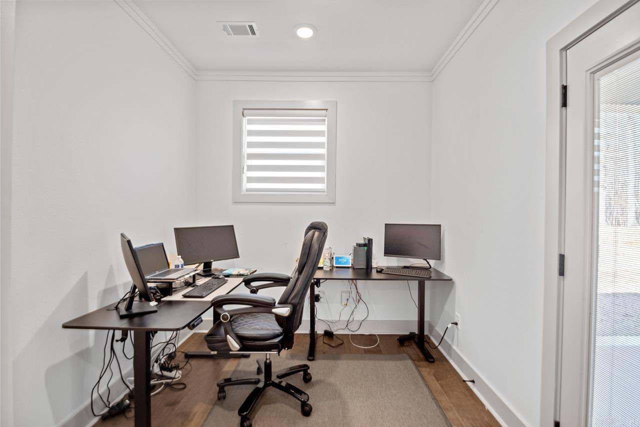 WHITE OAK MANOR - Residential