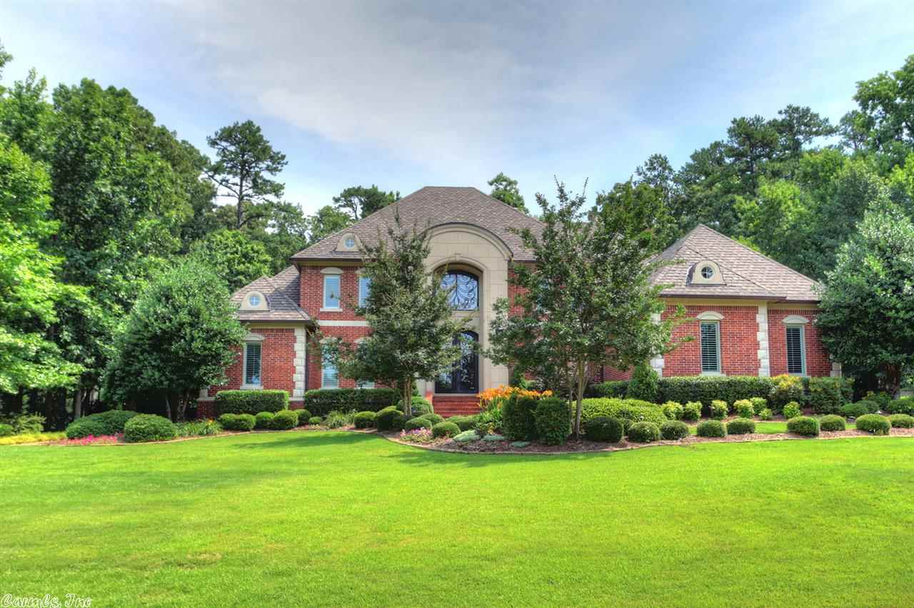 GREAT GOLF COURSE ESTATE.Enter the majestic-aire as you view this estate.Custom wrought iron front doors to the beautiful pool&golf course view.This estate has 5 bedrooms&4 bathrooms.Every room in this estate is gorgeous&complimented with home features such as bonus room,media room,upstairs veranda over looking the gunnite in ground pool,golf course &entertainment features in the gourmet kitchen,heathroom&outdoor covered patio with stone fire place.Lots of updates including new paint,carpet,hardwood& more..