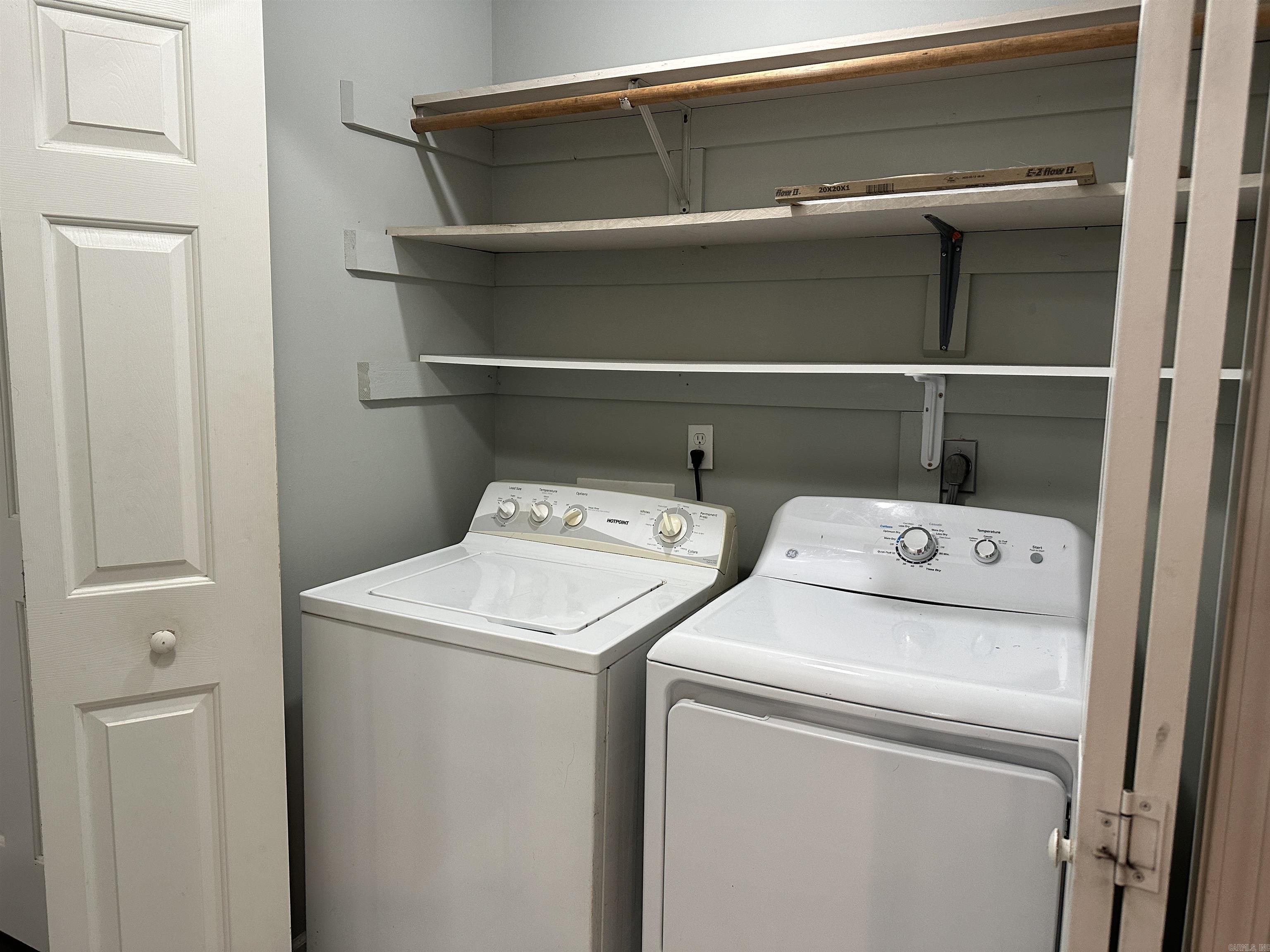 WINDSOR LANDING - Residential