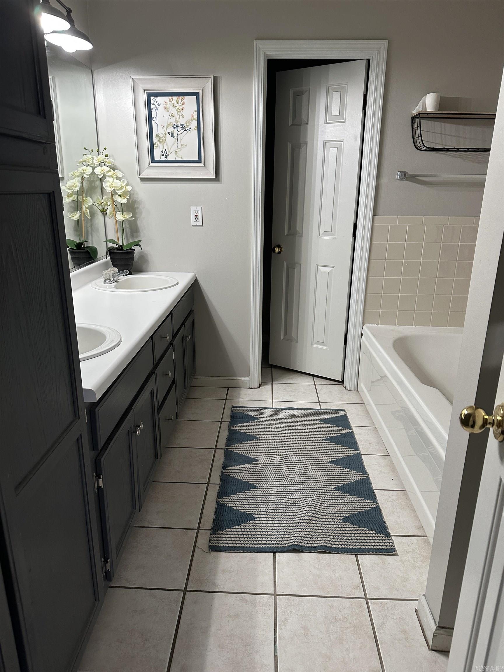 WINDSOR LANDING - Residential