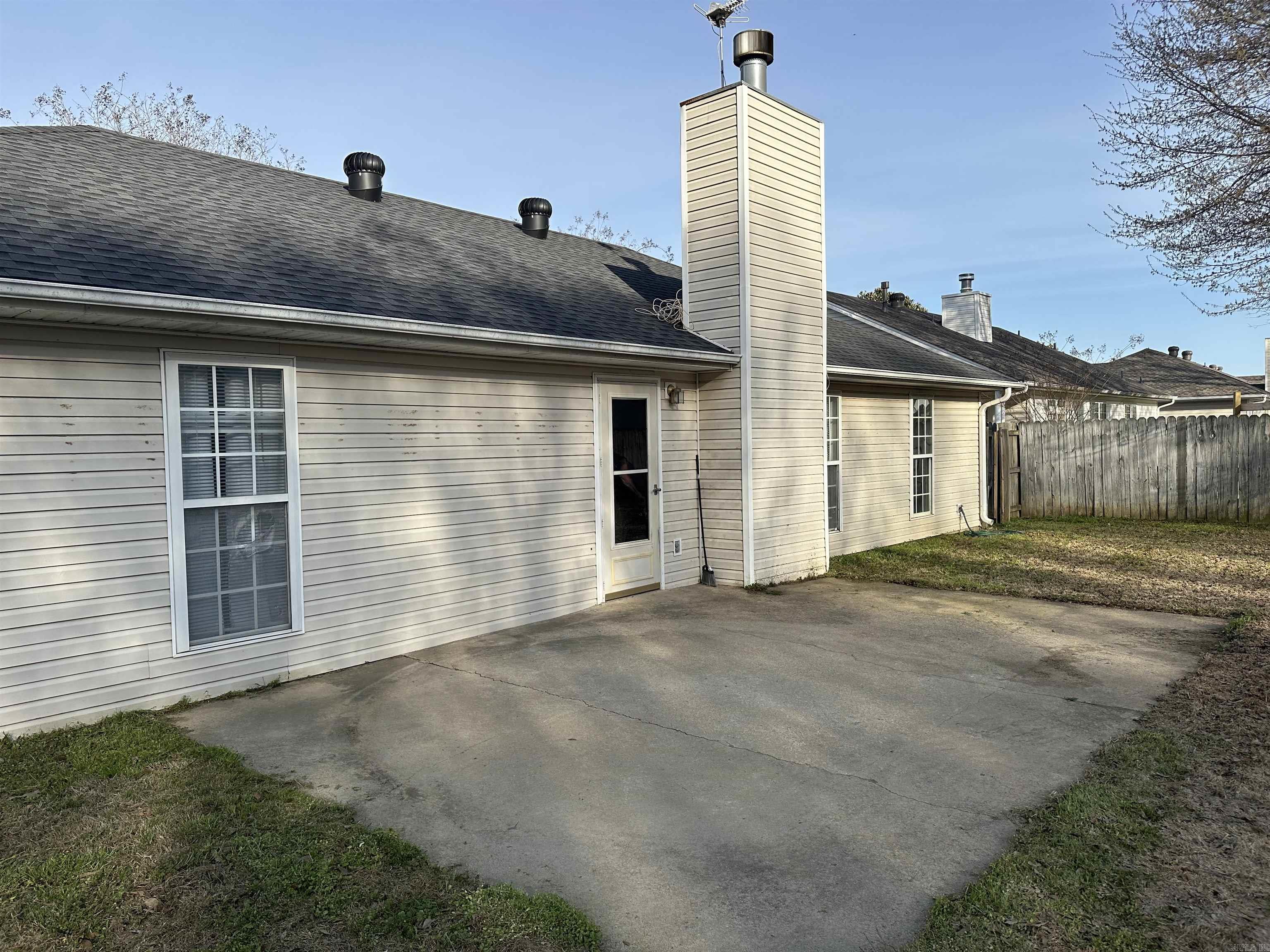 WINDSOR LANDING - Residential