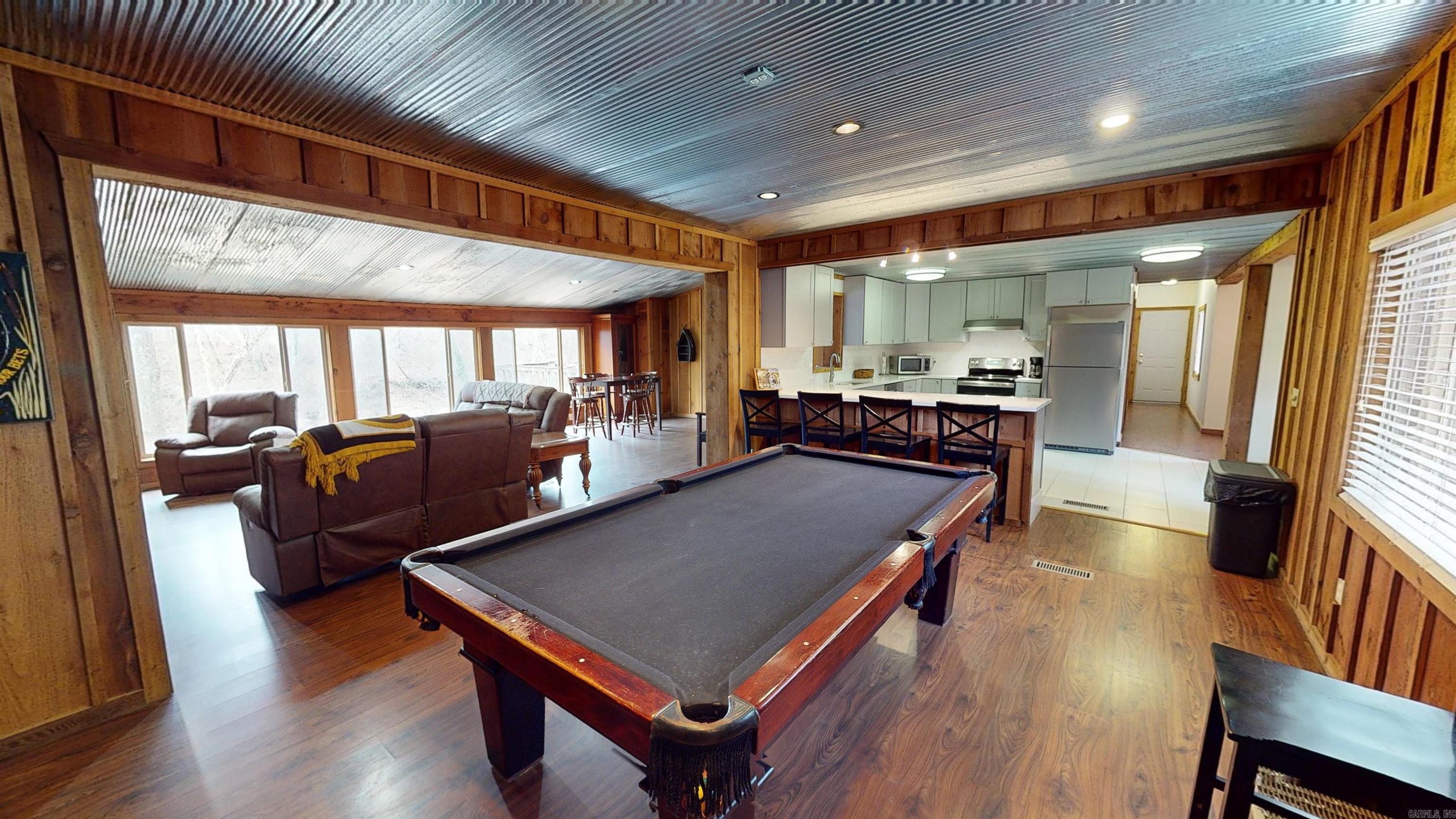 Rainbow Island-River - Residential