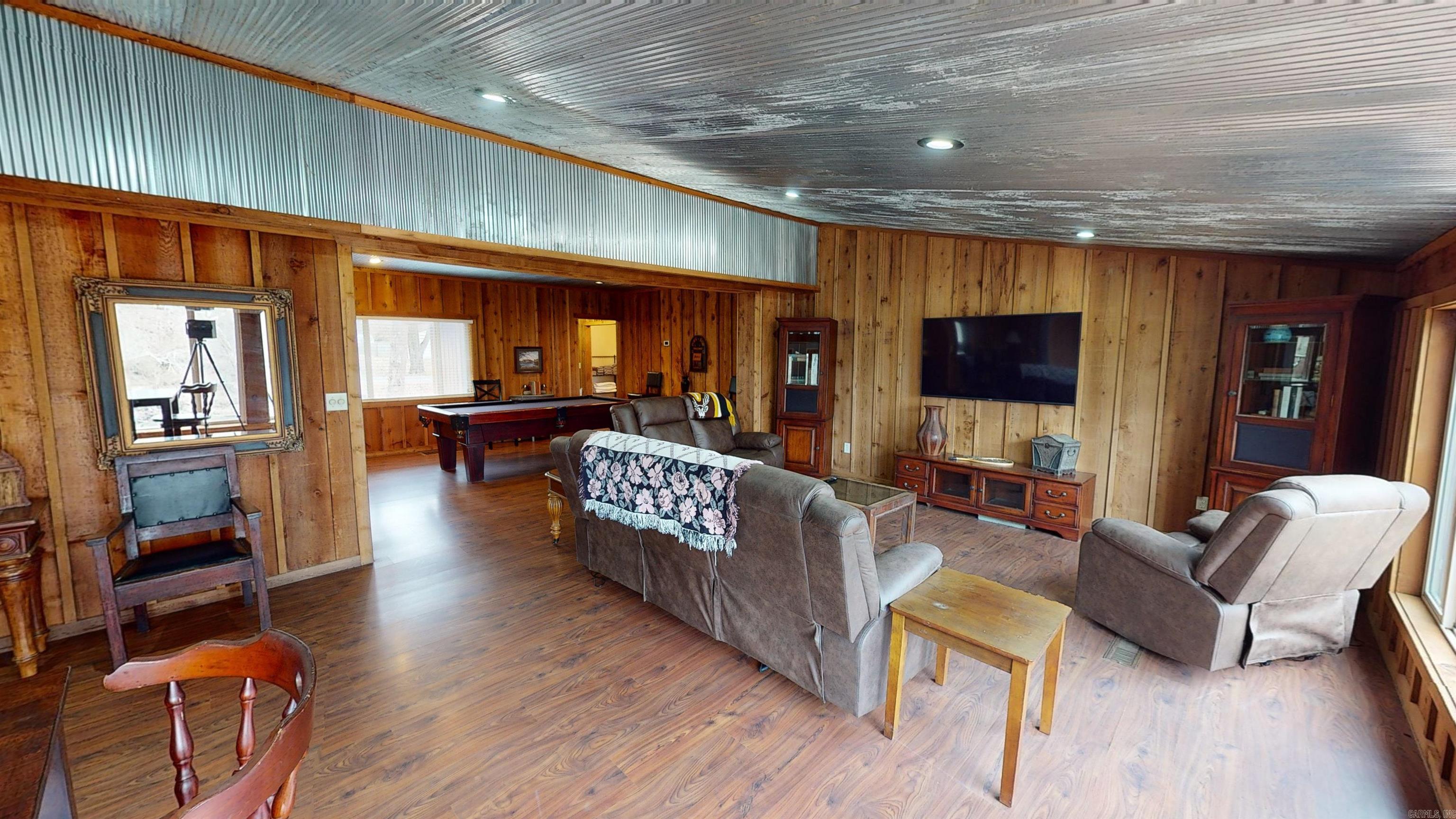 Rainbow Island-River - Residential