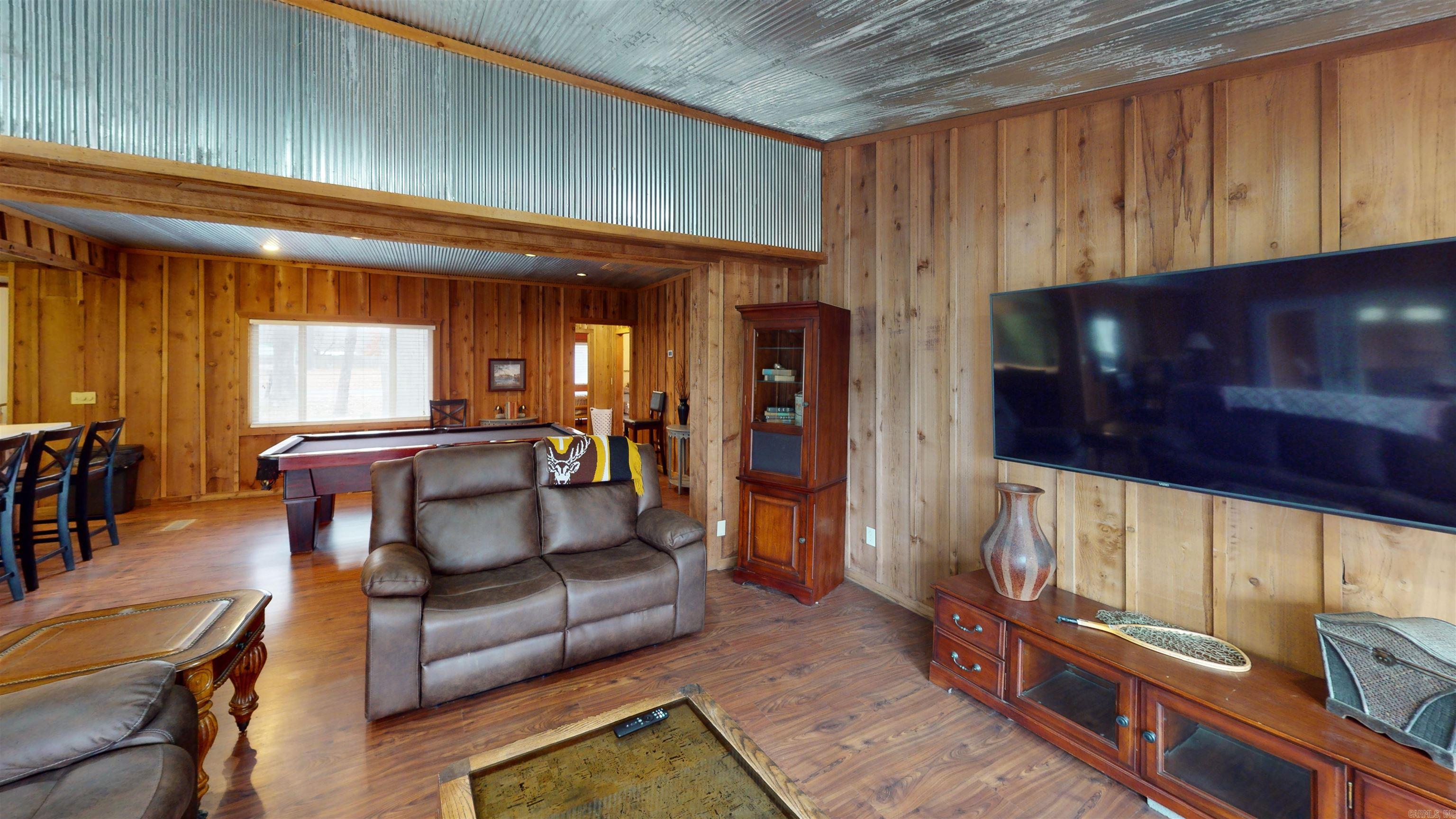 Rainbow Island-River - Residential