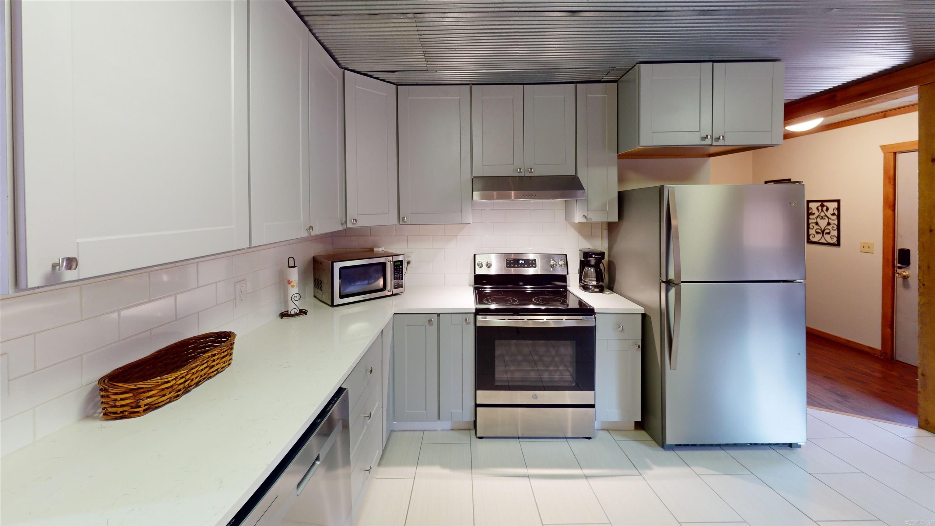 Rainbow Island-River - Residential